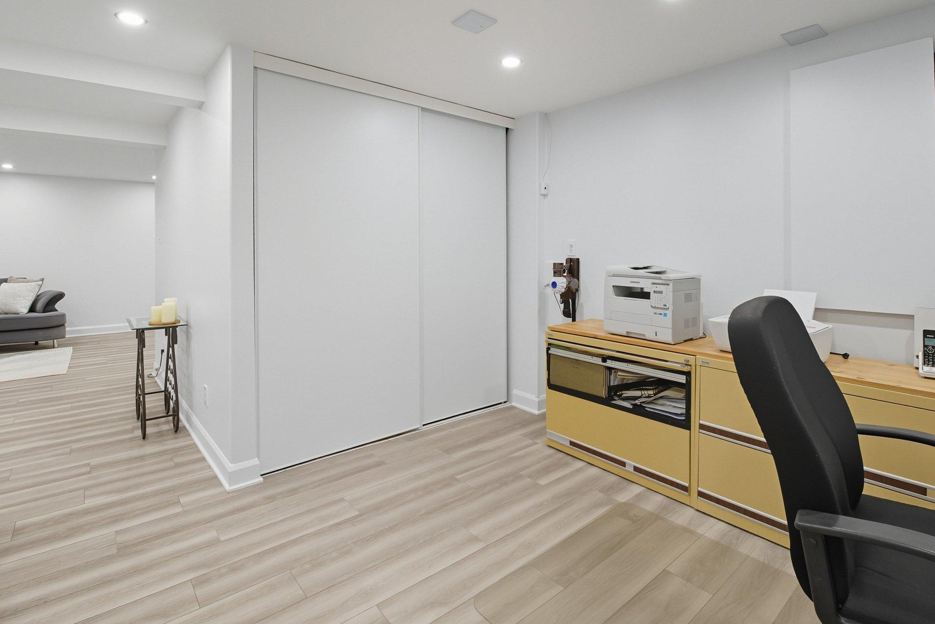 









8


Rue du Mica

,
Gatineau (Hull),




QC
J8Z2P1

