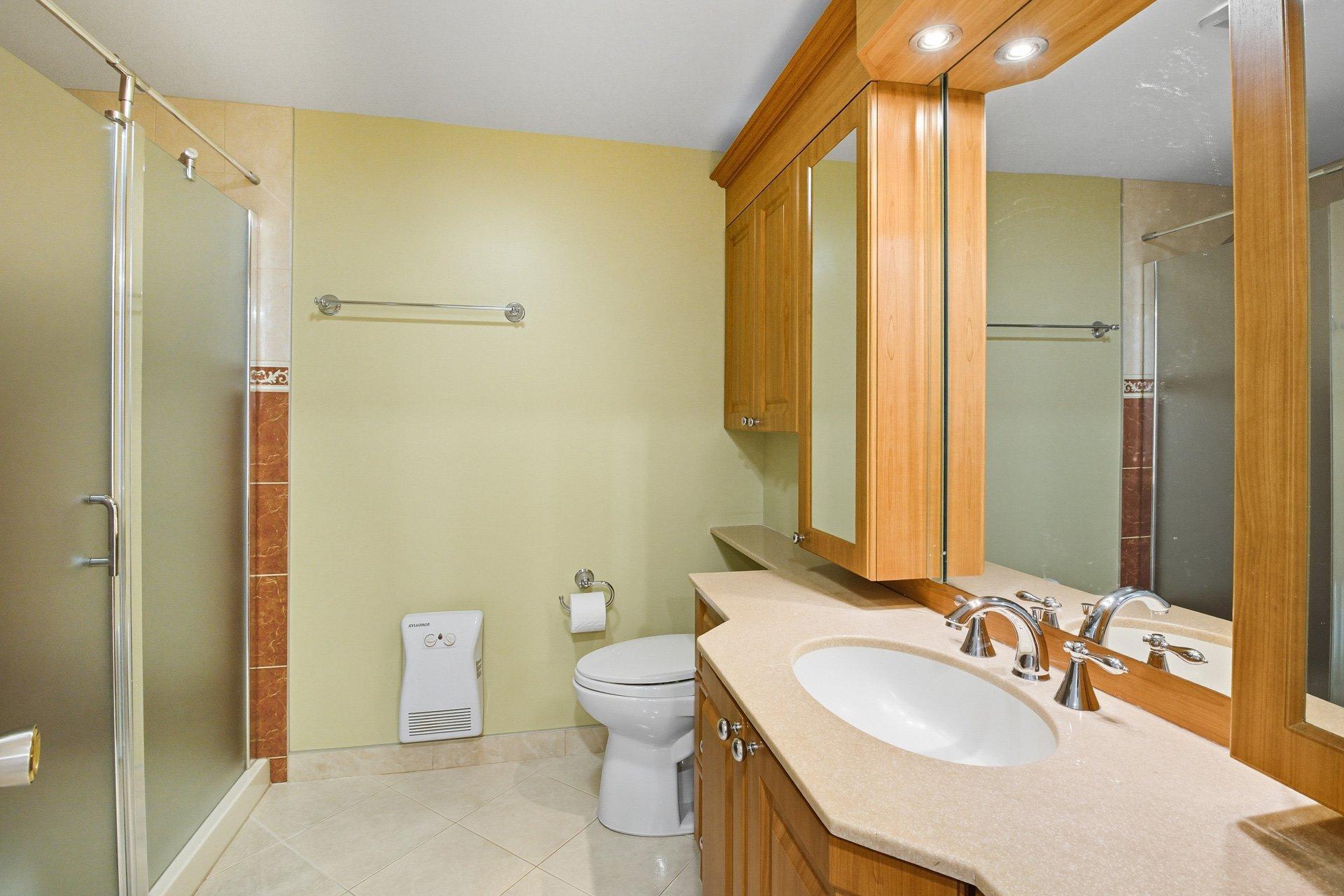 









8


Rue du Mica

,
Gatineau (Hull),




QC
J8Z2P1

