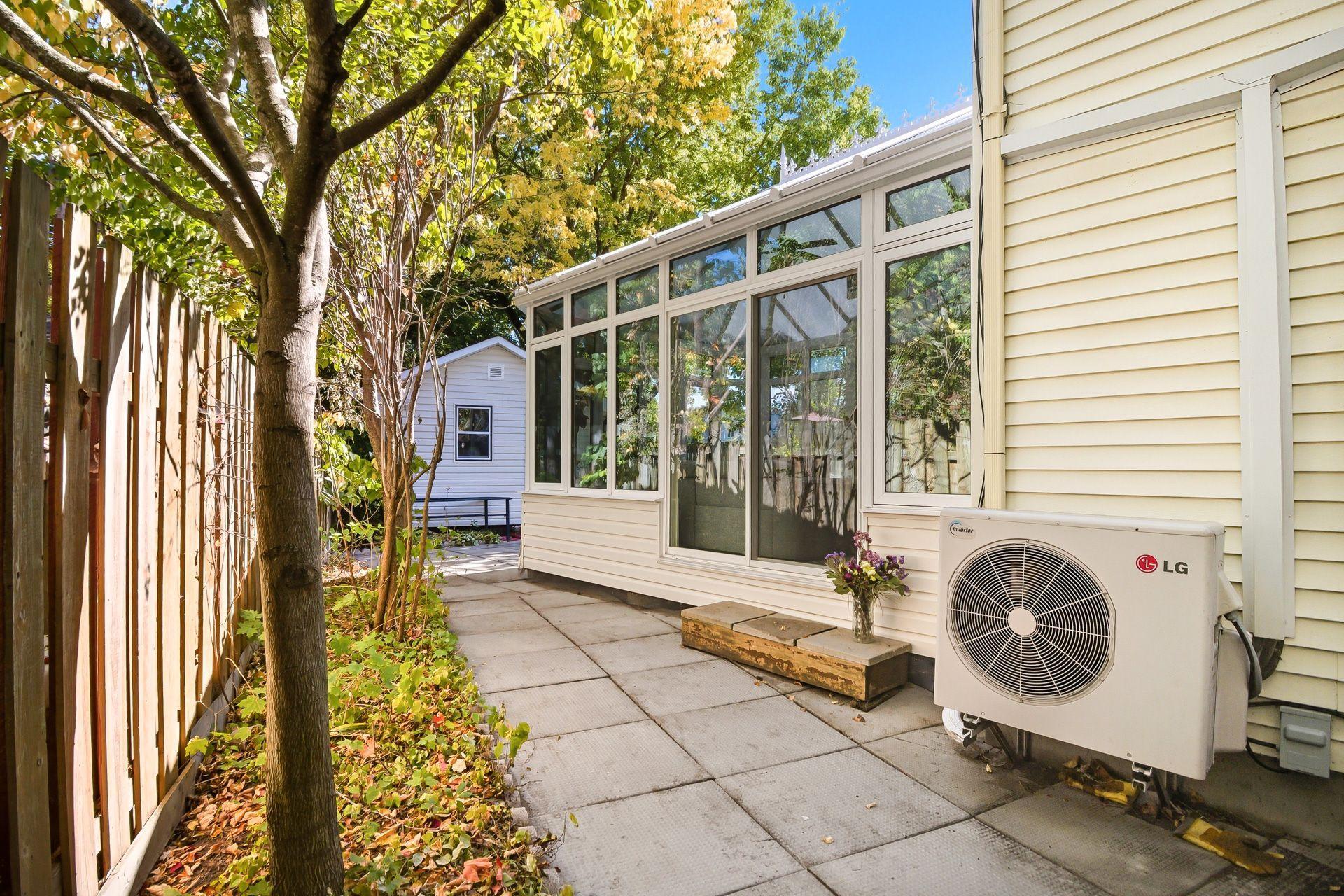 









8


Rue du Mica

,
Gatineau (Hull),




QC
J8Z2P1

