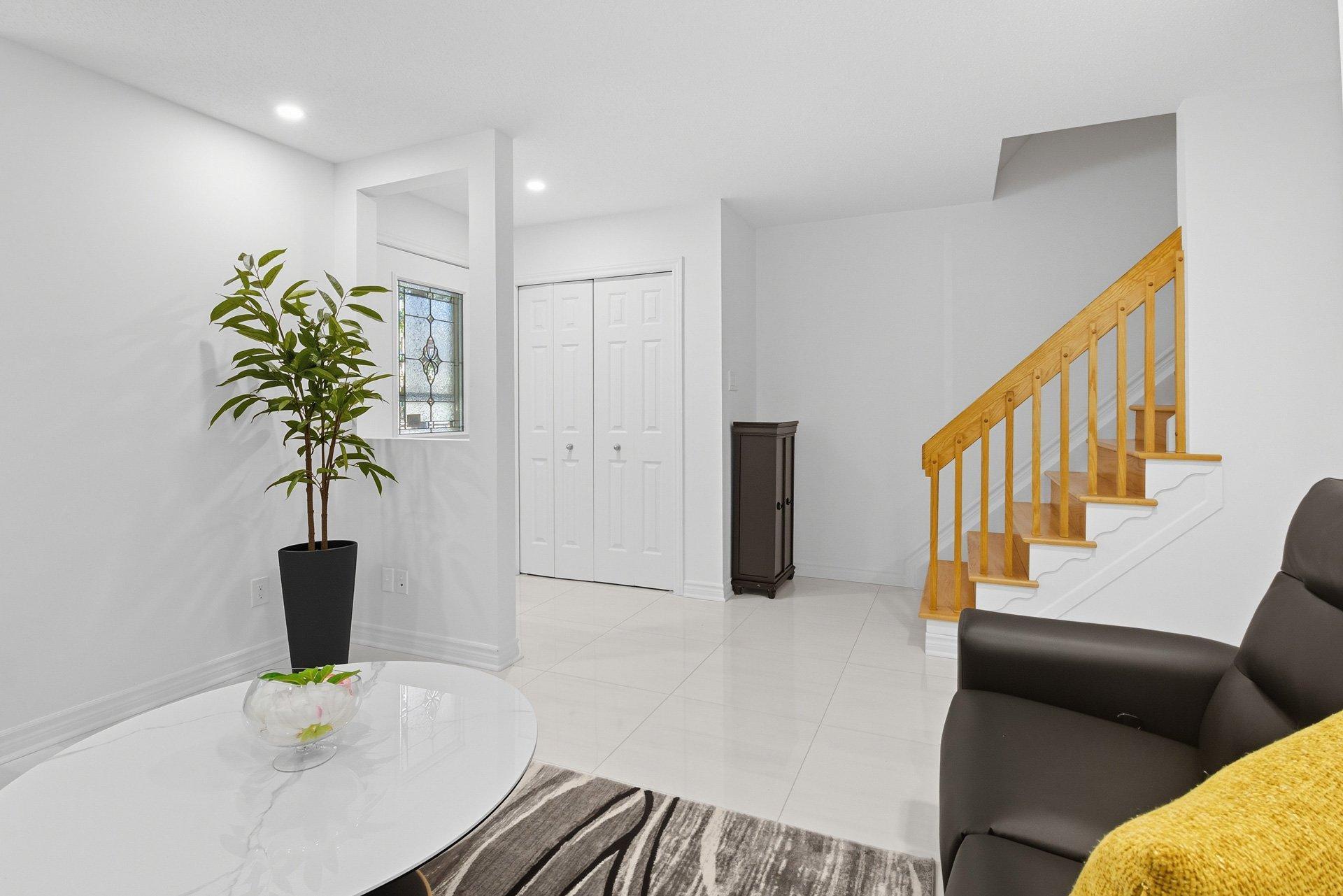 









8


Rue du Mica

,
Gatineau (Hull),




QC
J8Z2P1

