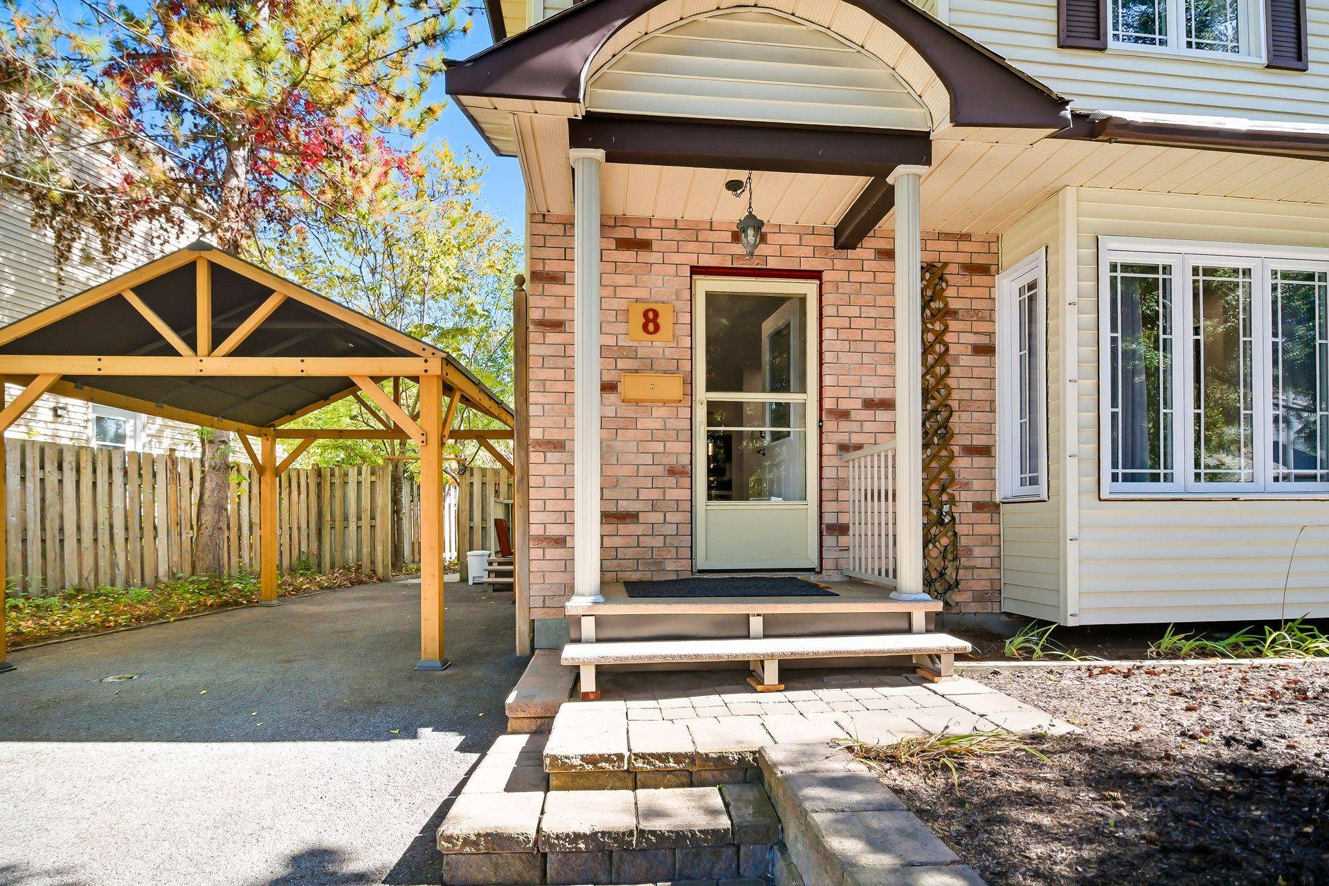 









8


Rue du Mica

,
Gatineau (Hull),




QC
J8Z2P1

