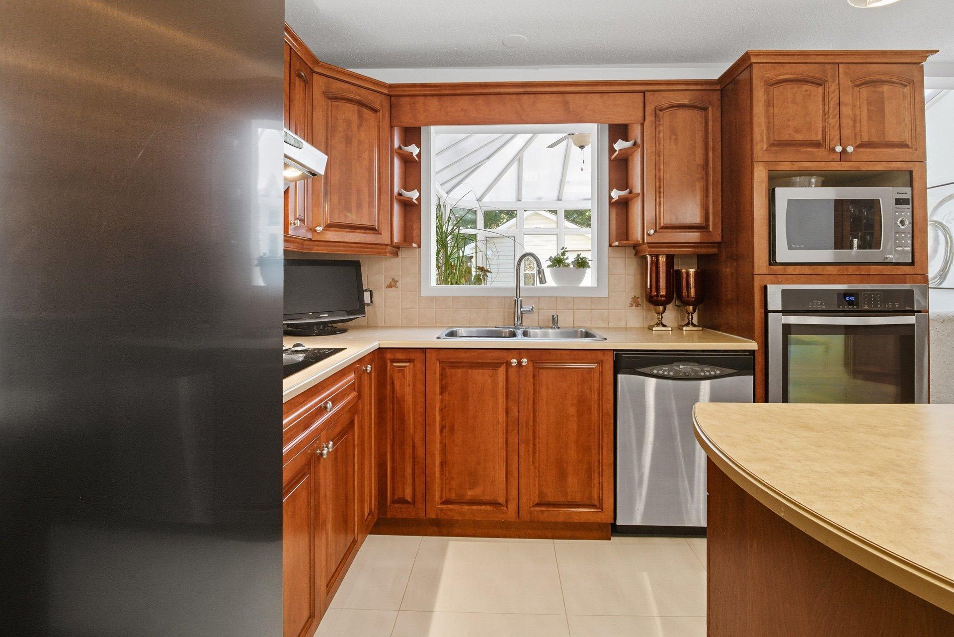 









8


Rue du Mica

,
Gatineau (Hull),




QC
J8Z2P1

