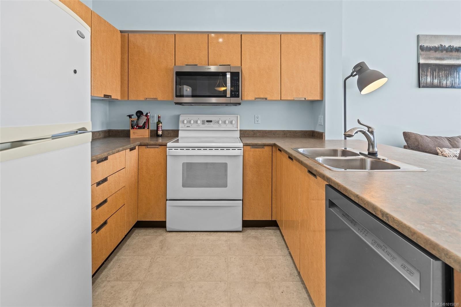 









870


Short

St, 403,
Saanich,




BC
V8X 2V5

