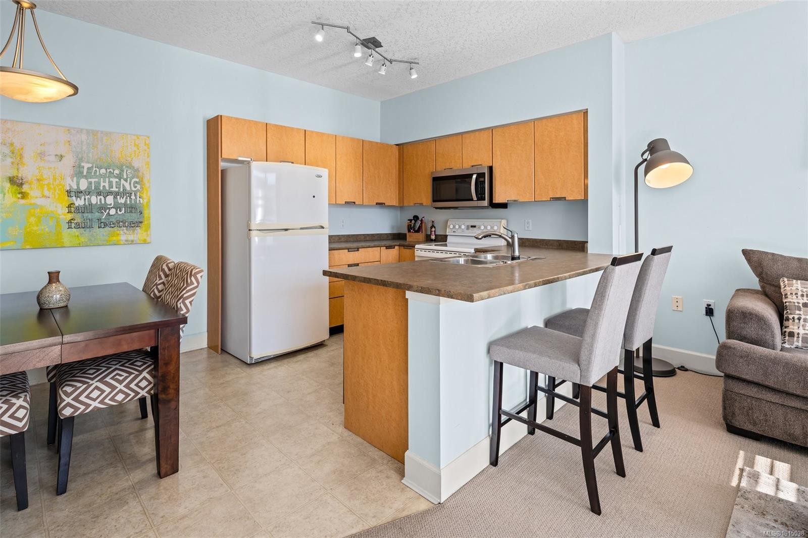 









870


Short

St, 403,
Saanich,




BC
V8X 2V5

