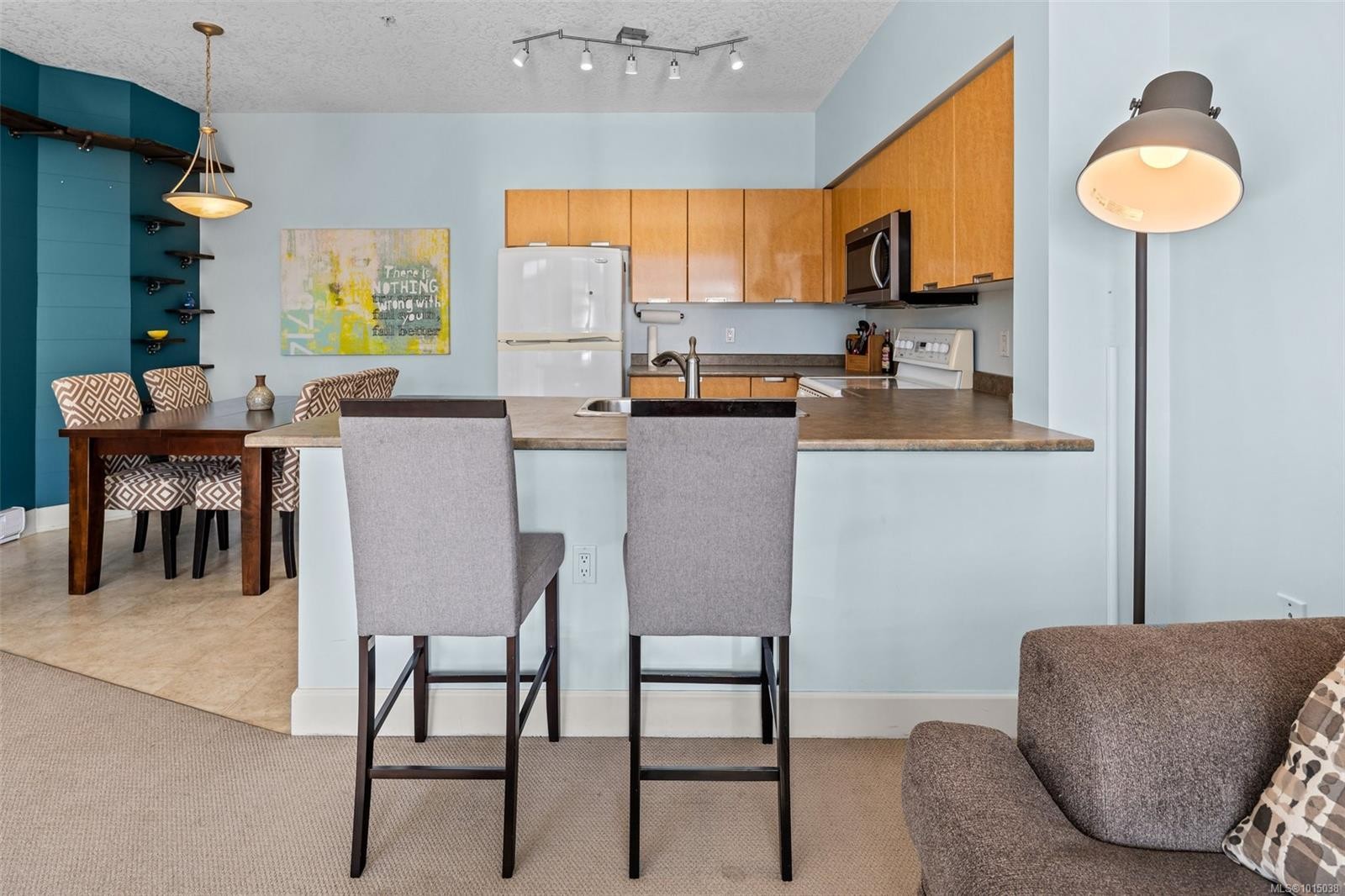 









870


Short

St, 403,
Saanich,




BC
V8X 2V5

