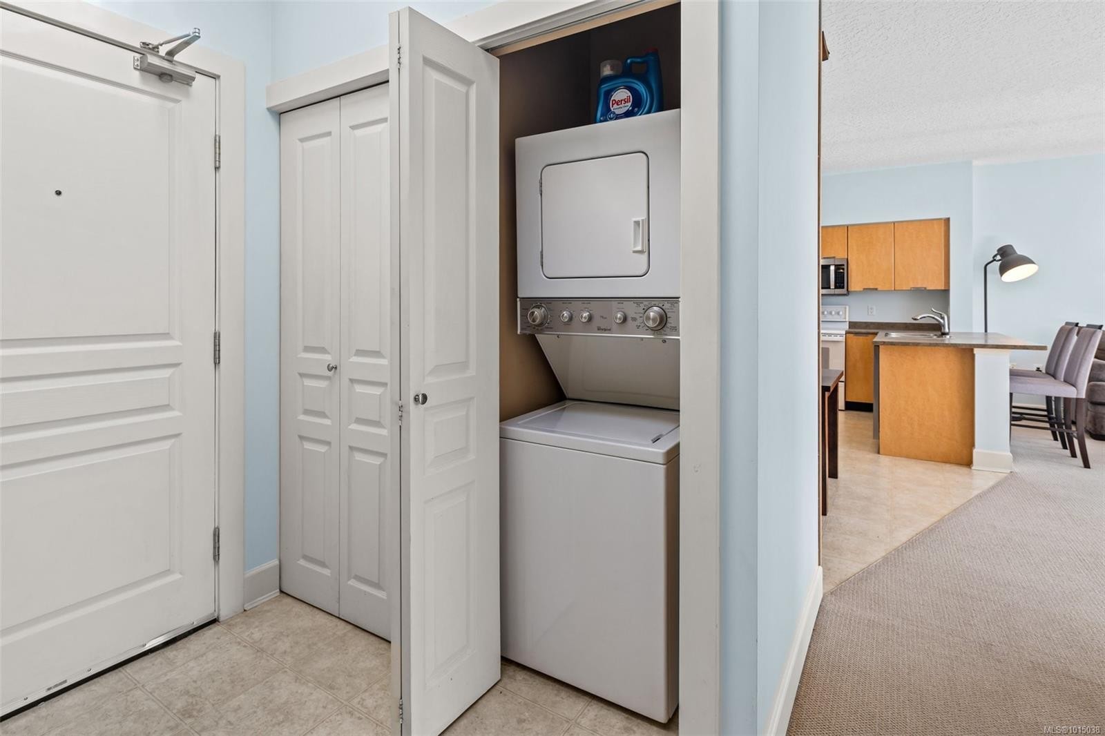 









870


Short

St, 403,
Saanich,




BC
V8X 2V5

