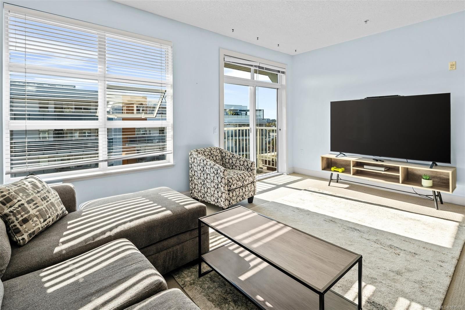 









870


Short

St, 403,
Saanich,




BC
V8X 2V5

