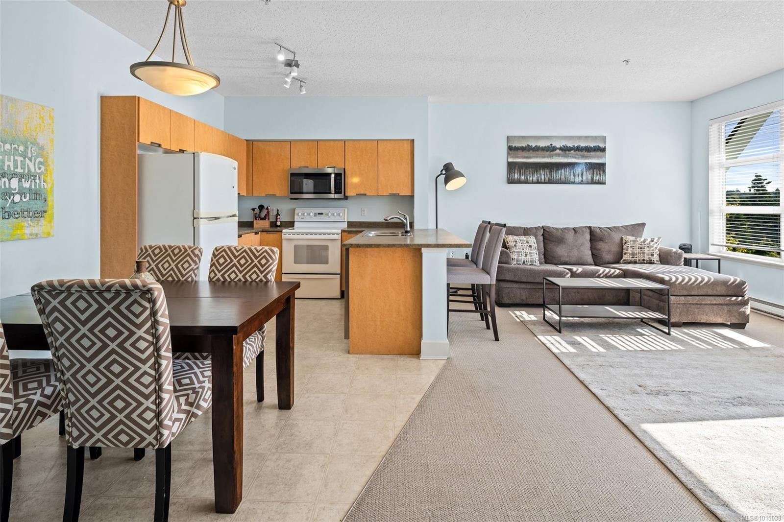 









870


Short

St, 403,
Saanich,




BC
V8X 2V5

