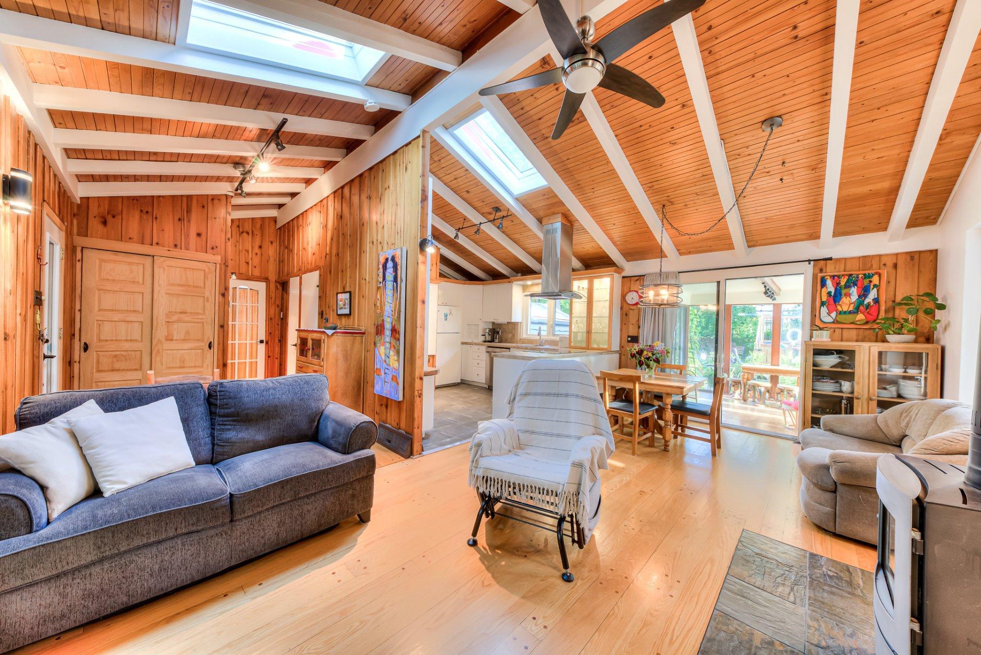 









20


Rue Touchette

,
Laval (Sainte-Rose),




QC
H7L1J5

