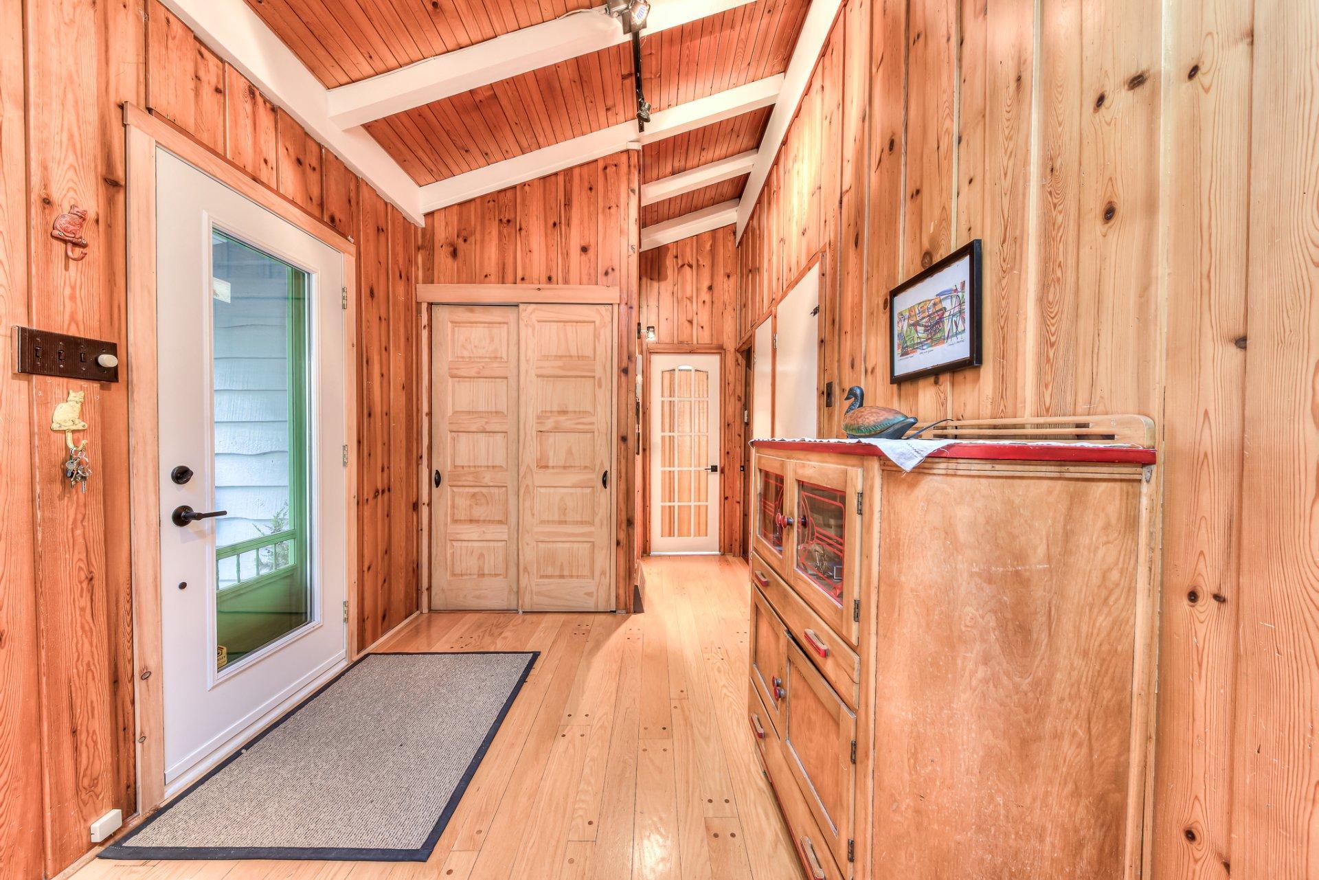 









20


Rue Touchette

,
Laval (Sainte-Rose),




QC
H7L1J5

