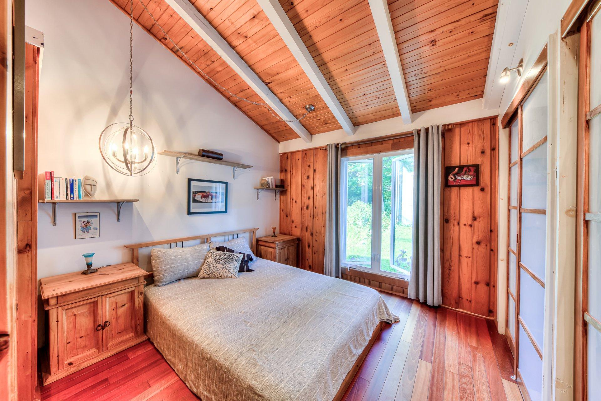 









20


Rue Touchette

,
Laval (Sainte-Rose),




QC
H7L1J5

