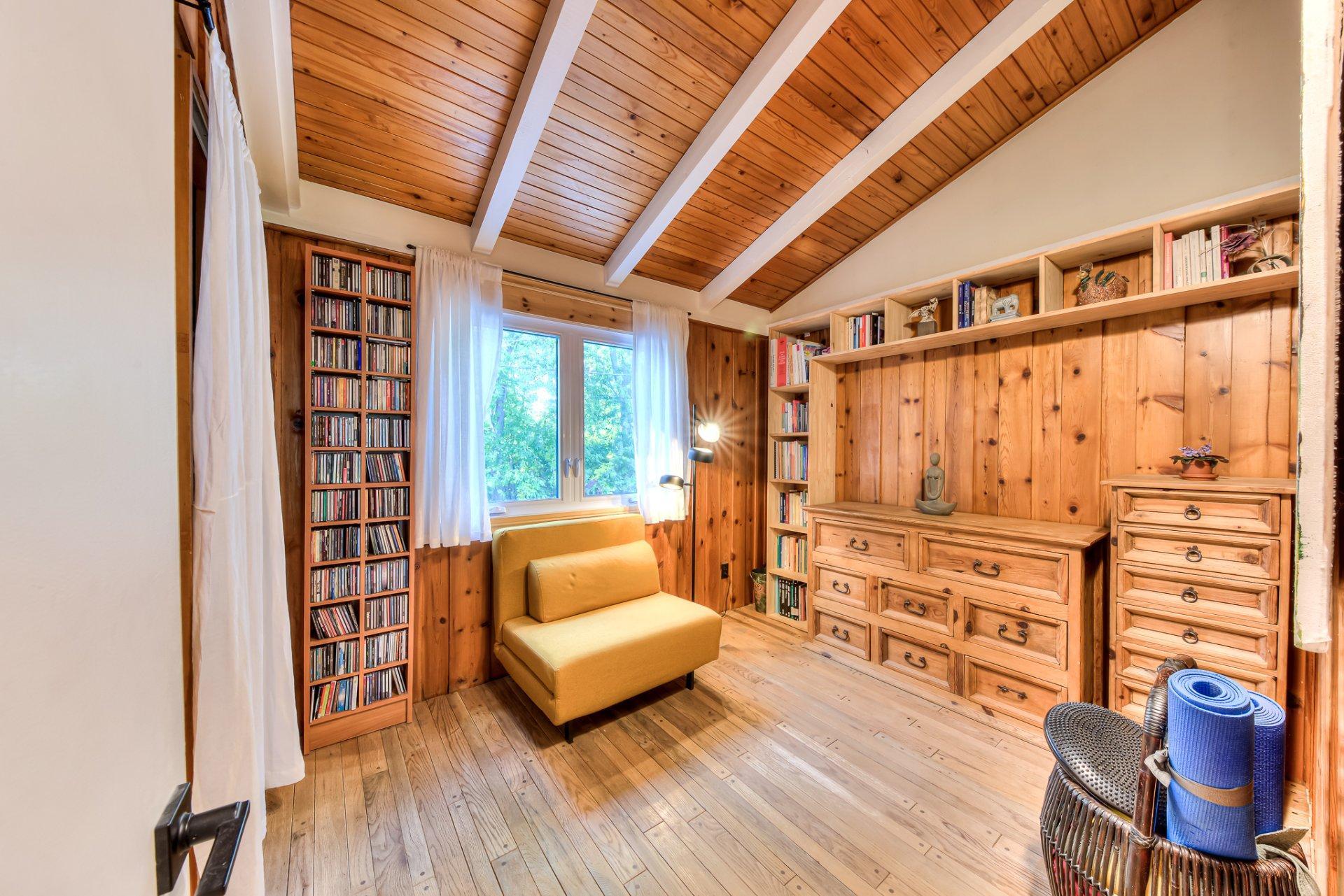 









20


Rue Touchette

,
Laval (Sainte-Rose),




QC
H7L1J5

