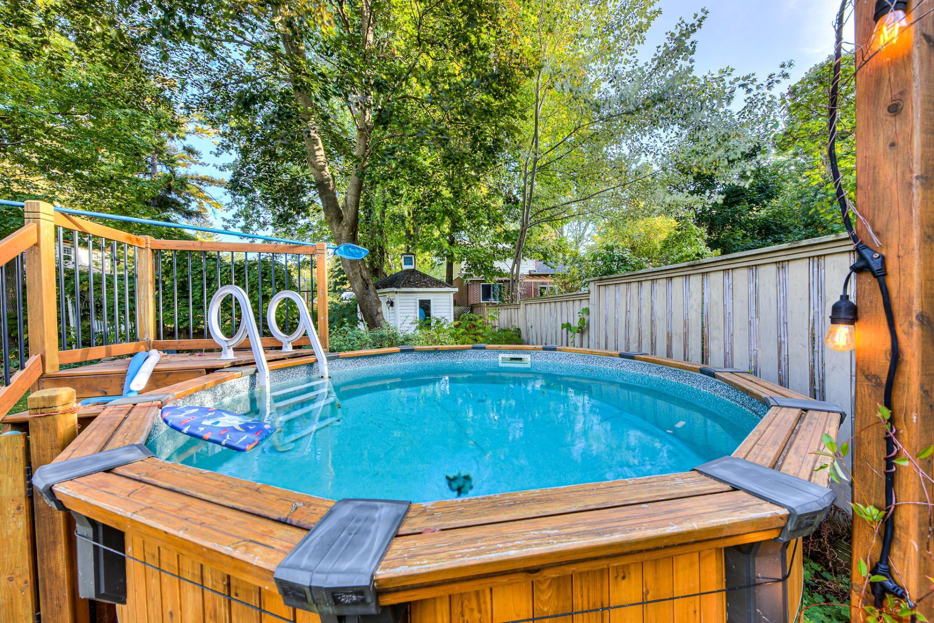 









20


Rue Touchette

,
Laval (Sainte-Rose),




QC
H7L1J5

