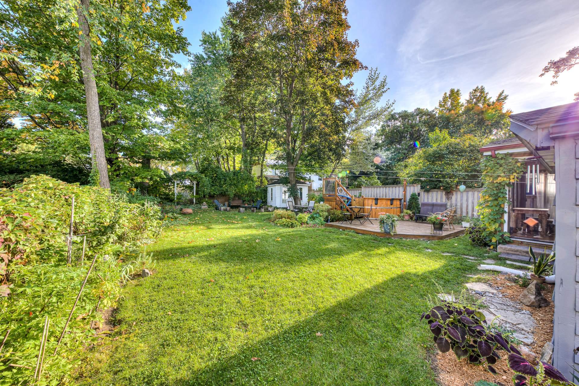 









20


Rue Touchette

,
Laval (Sainte-Rose),




QC
H7L1J5

