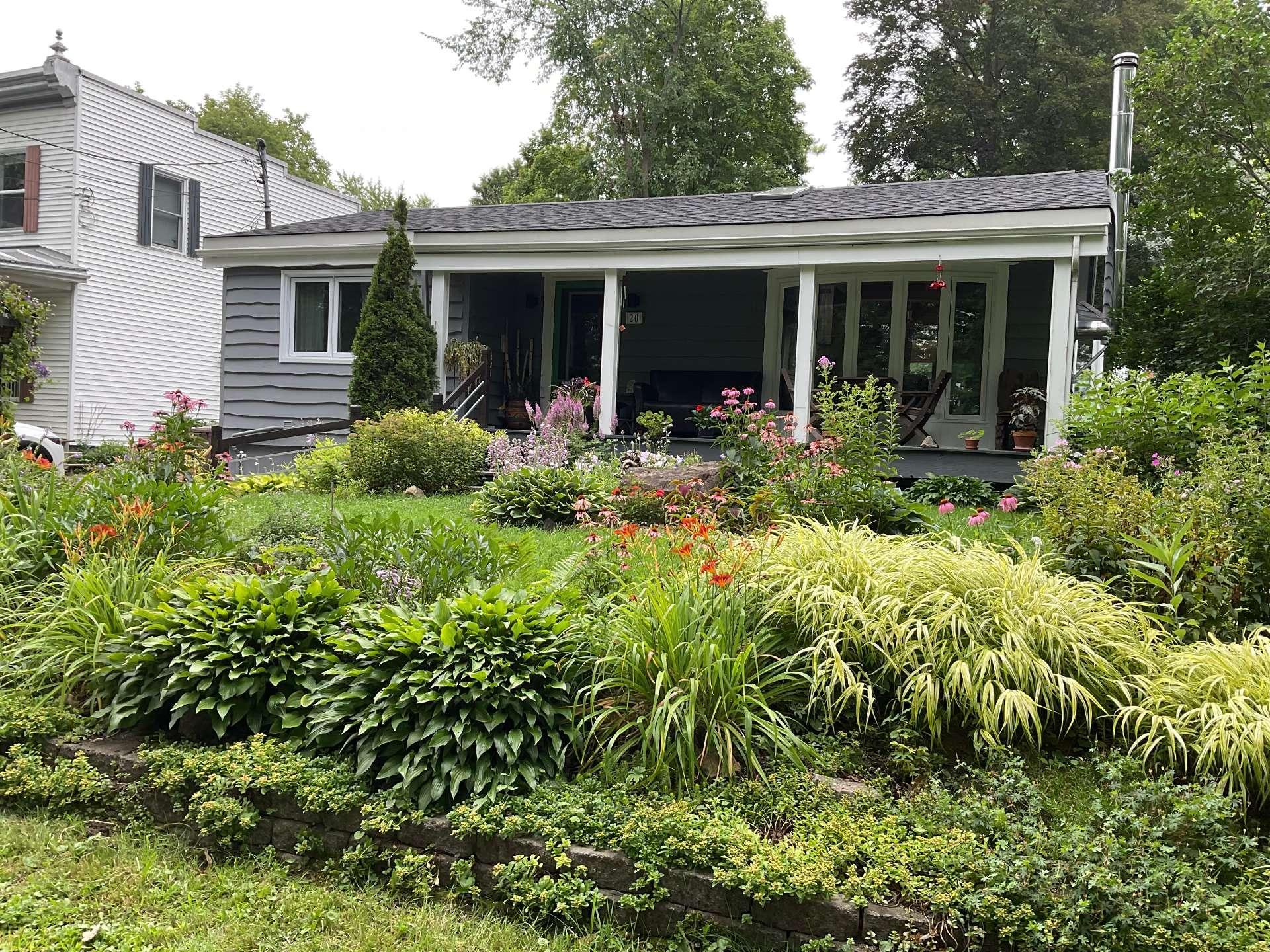 









20


Rue Touchette

,
Laval (Sainte-Rose),




QC
H7L1J5

