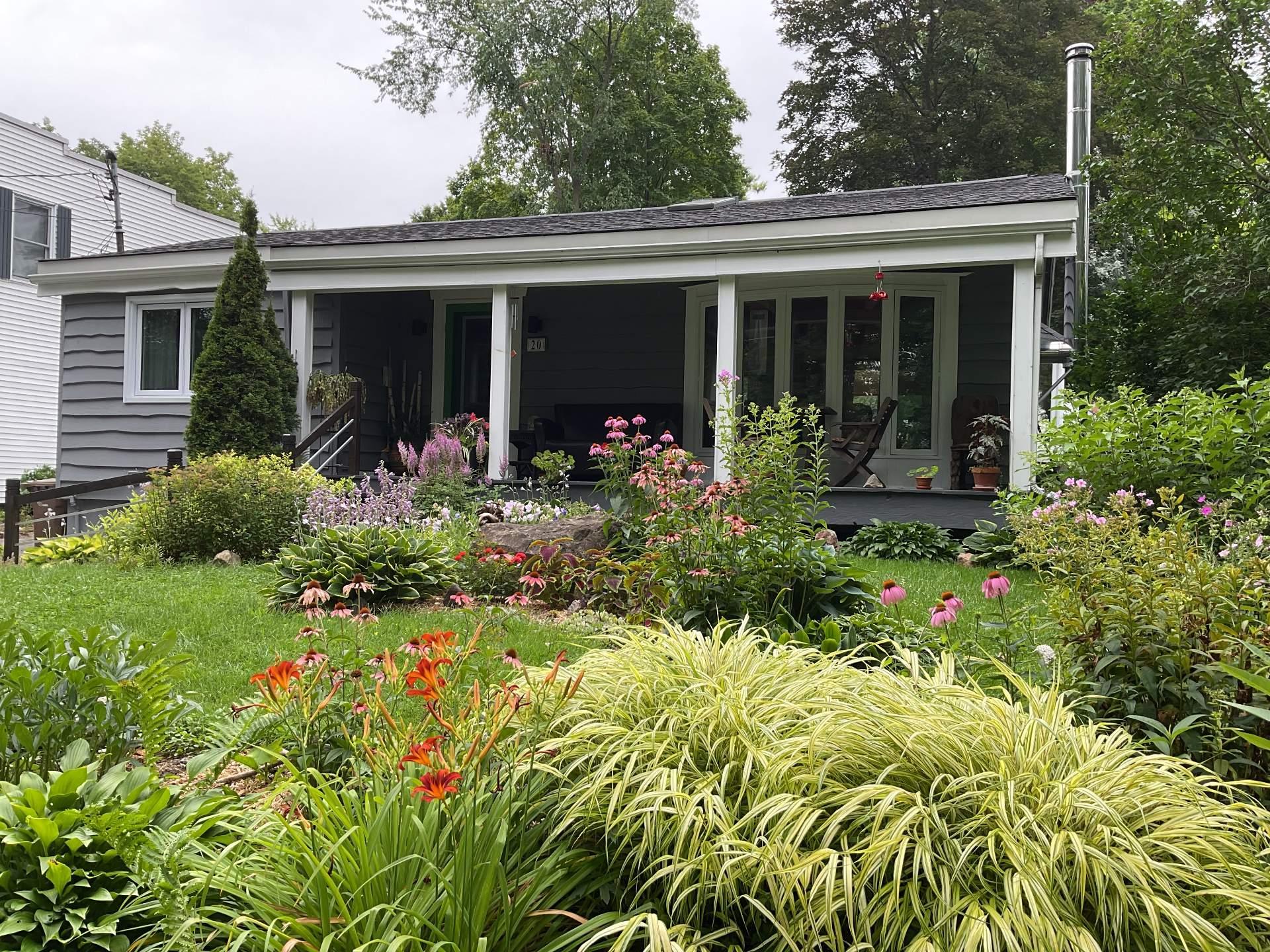 









20


Rue Touchette

,
Laval (Sainte-Rose),




QC
H7L1J5

