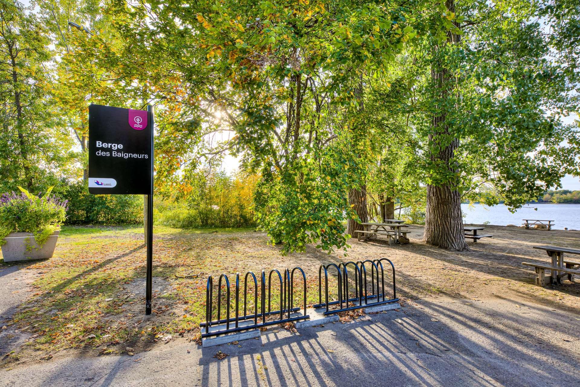 









20


Rue Touchette

,
Laval (Sainte-Rose),




QC
H7L1J5

