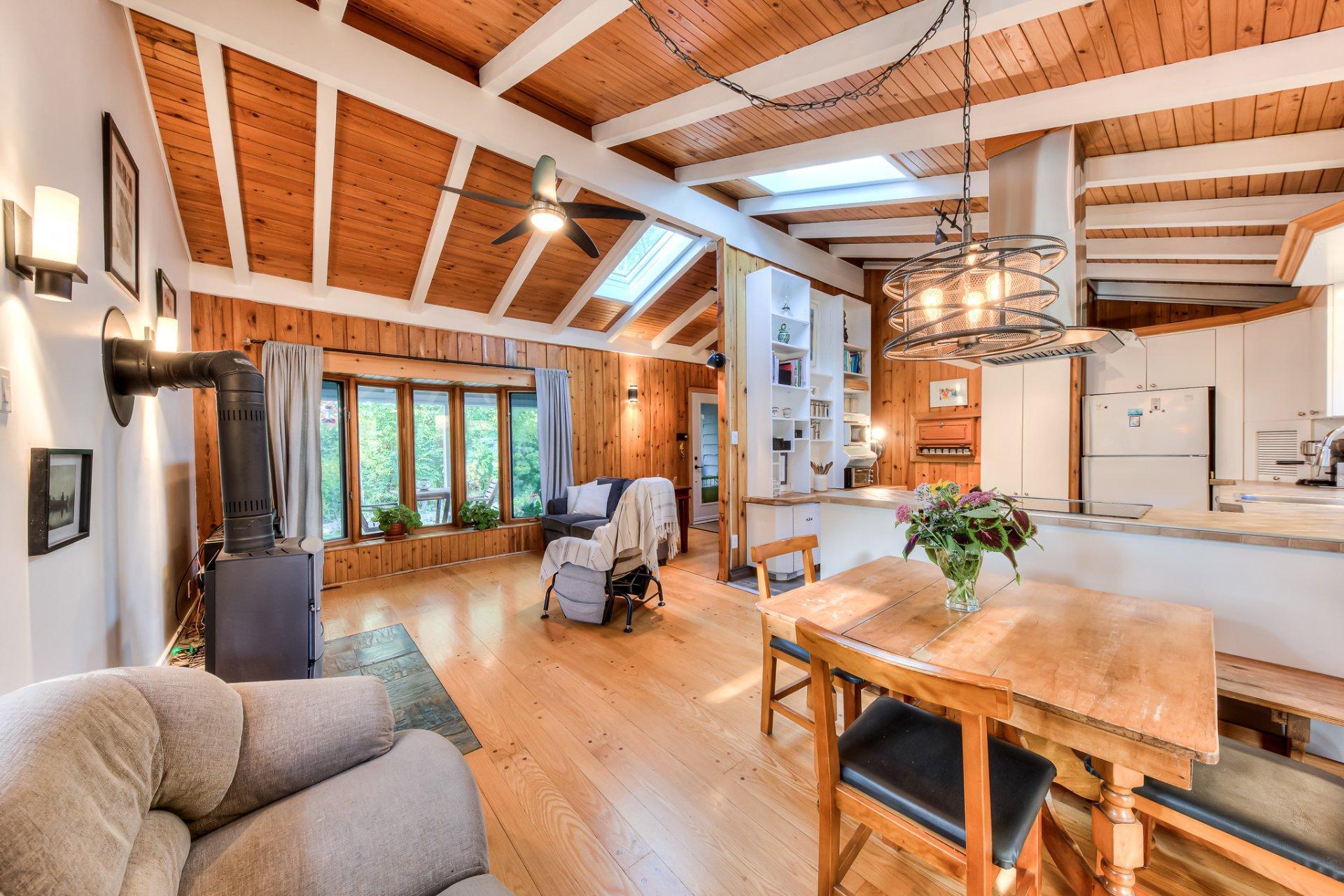 









20


Rue Touchette

,
Laval (Sainte-Rose),




QC
H7L1J5

