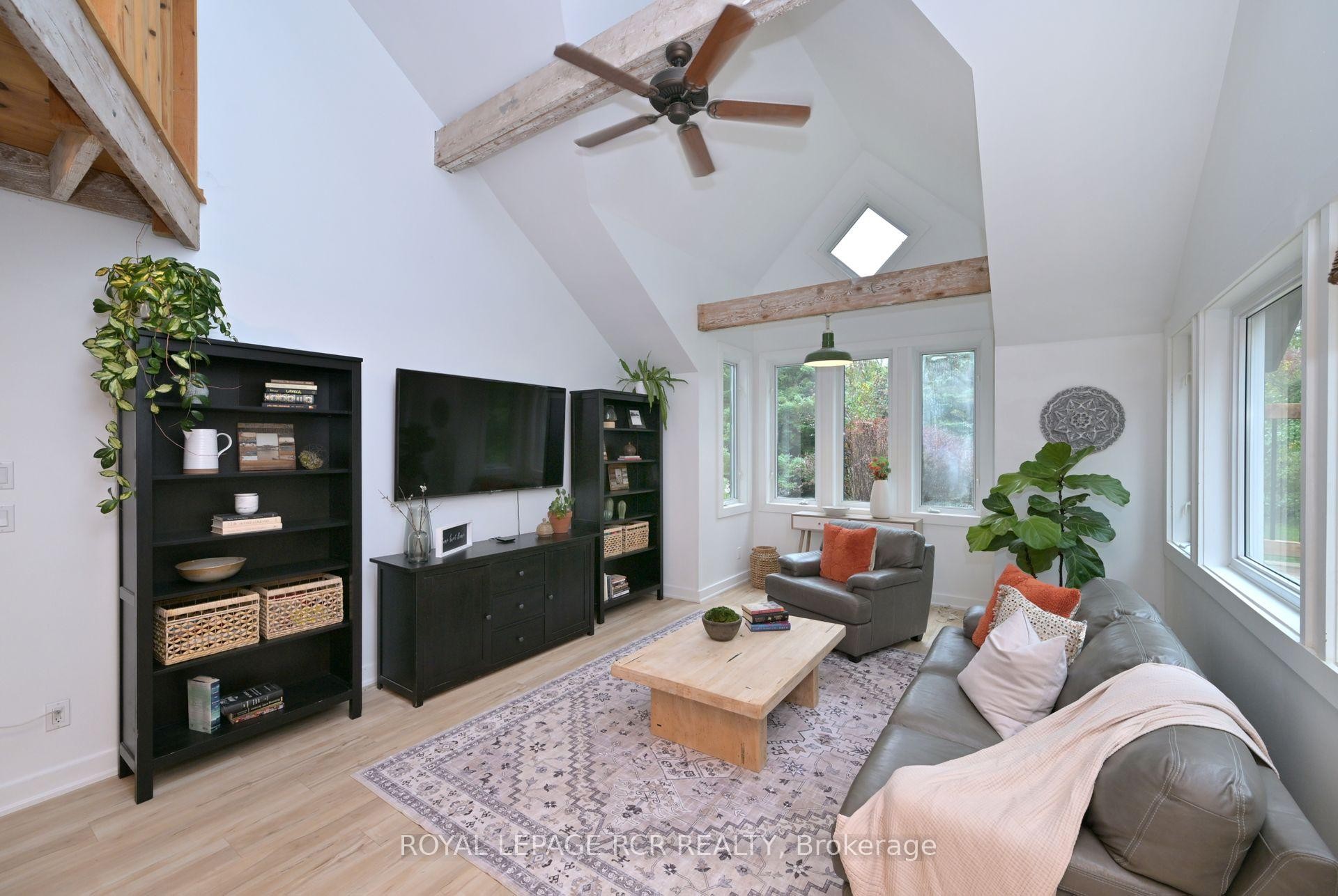 









1762


Queen

Street,
Caledon,




ON
L7K 2N6

