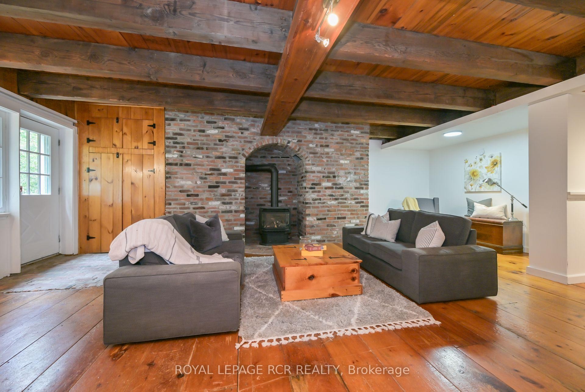 









1762


Queen

Street,
Caledon,




ON
L7K 2N6

