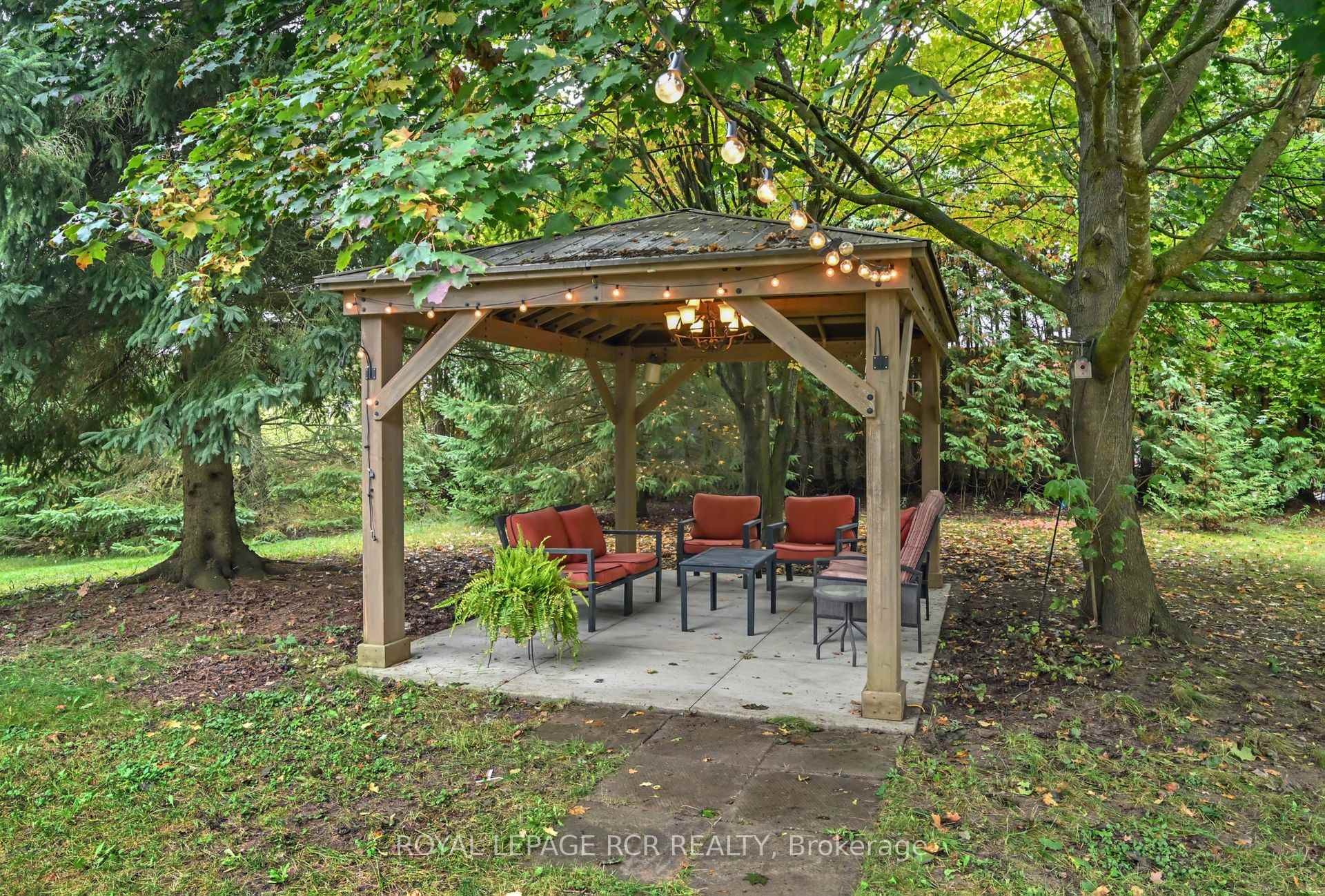 









1762


Queen

Street,
Caledon,




ON
L7K 2N6

