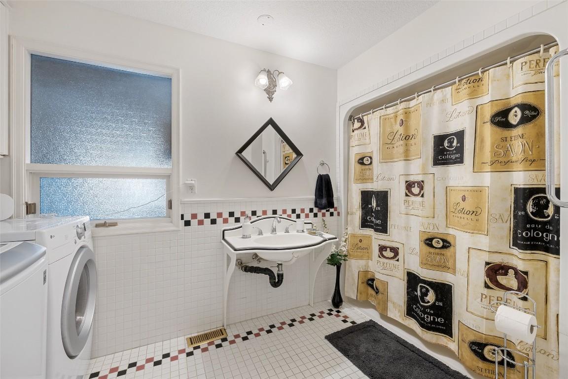 









1988


Abel

Street,
West Kelowna,




BC
V1Z 3C9

