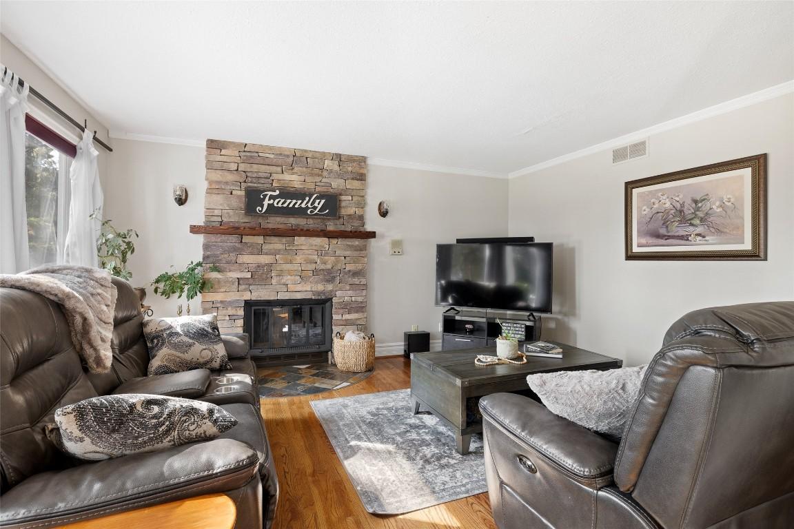 









1988


Abel

Street,
West Kelowna,




BC
V1Z 3C9

