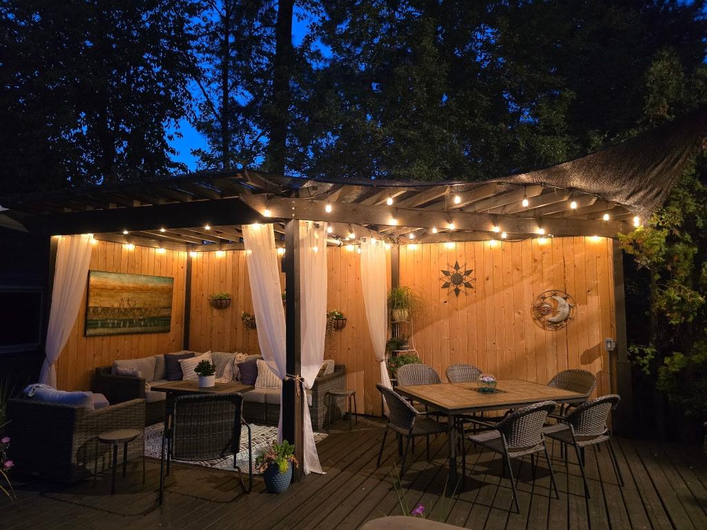 









1988


Abel

Street,
West Kelowna,




BC
V1Z 3C9

