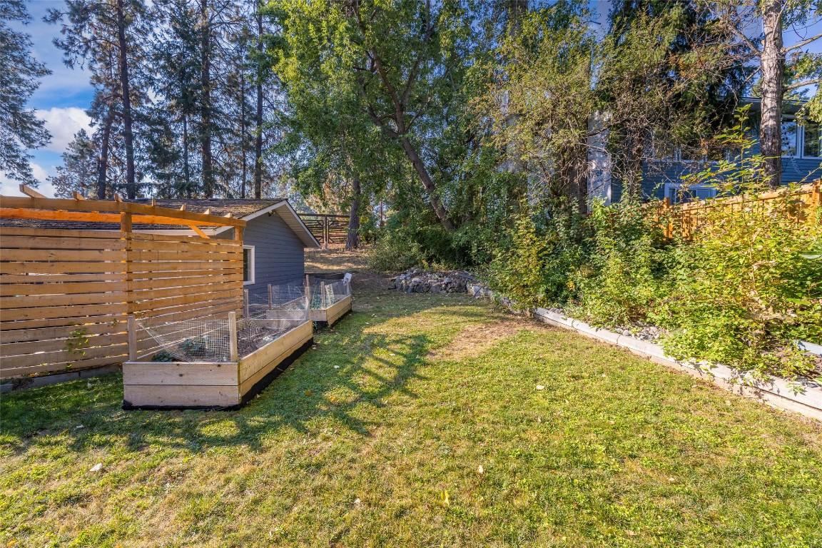 









1988


Abel

Street,
West Kelowna,




BC
V1Z 3C9

