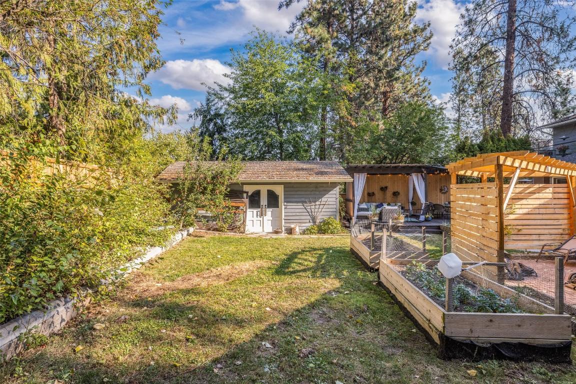 









1988


Abel

Street,
West Kelowna,




BC
V1Z 3C9

