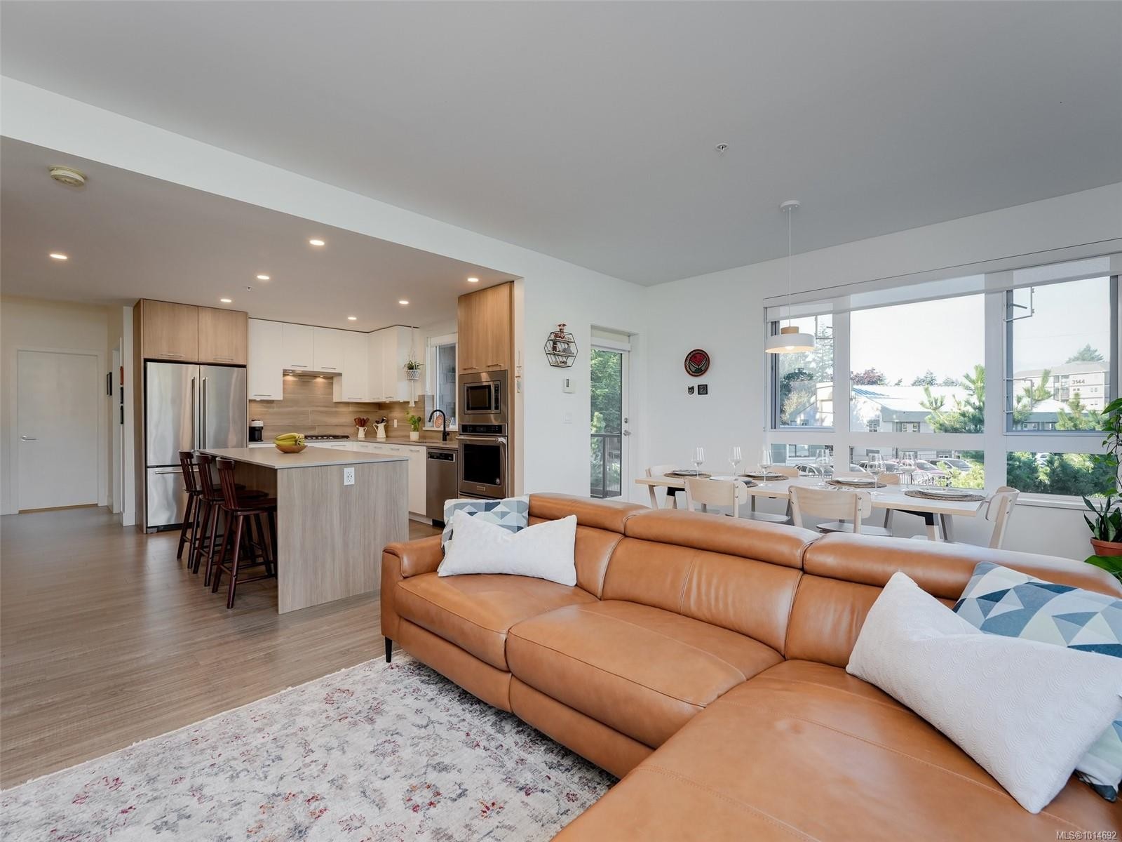 









960


Reunion

Ave, 218,
Langford,




BC
V9B 0W5

