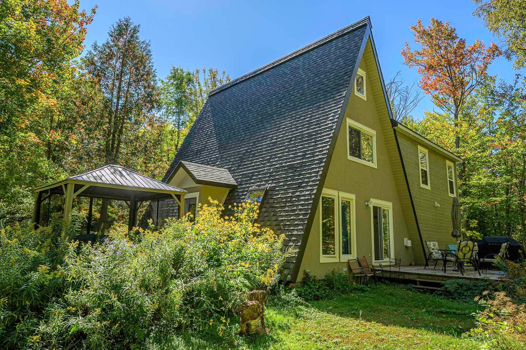 









1507


Rue des Bécassines

,
Sainte-Adèle,




QC
J8B2C3

