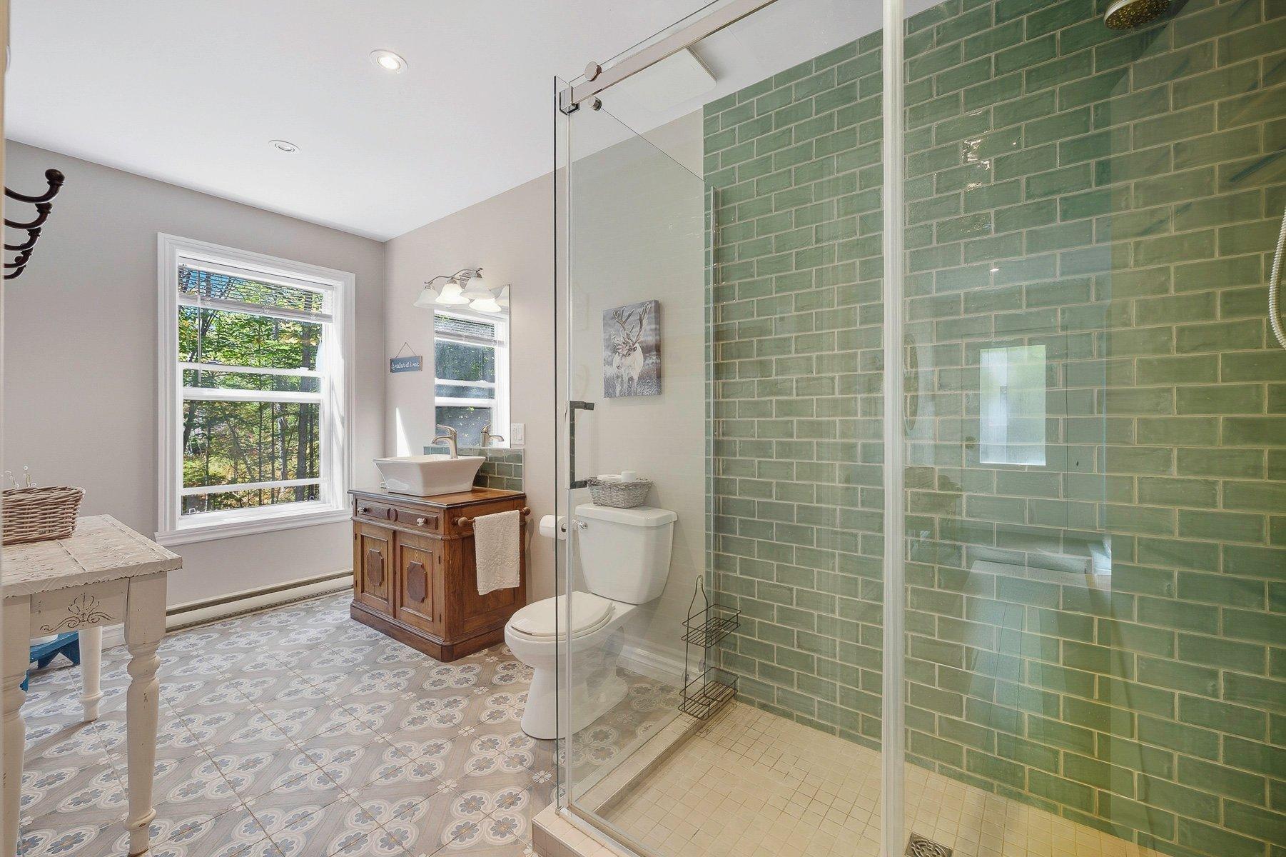 









1507


Rue des Bécassines

,
Sainte-Adèle,




QC
J8B2C3

