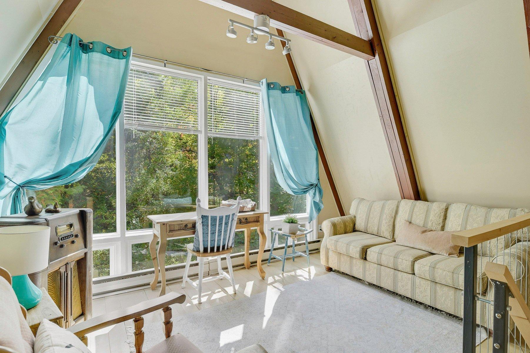 









1507


Rue des Bécassines

,
Sainte-Adèle,




QC
J8B2C3


