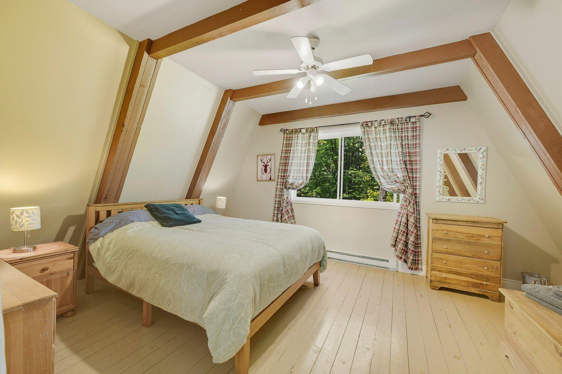 









1507


Rue des Bécassines

,
Sainte-Adèle,




QC
J8B2C3


