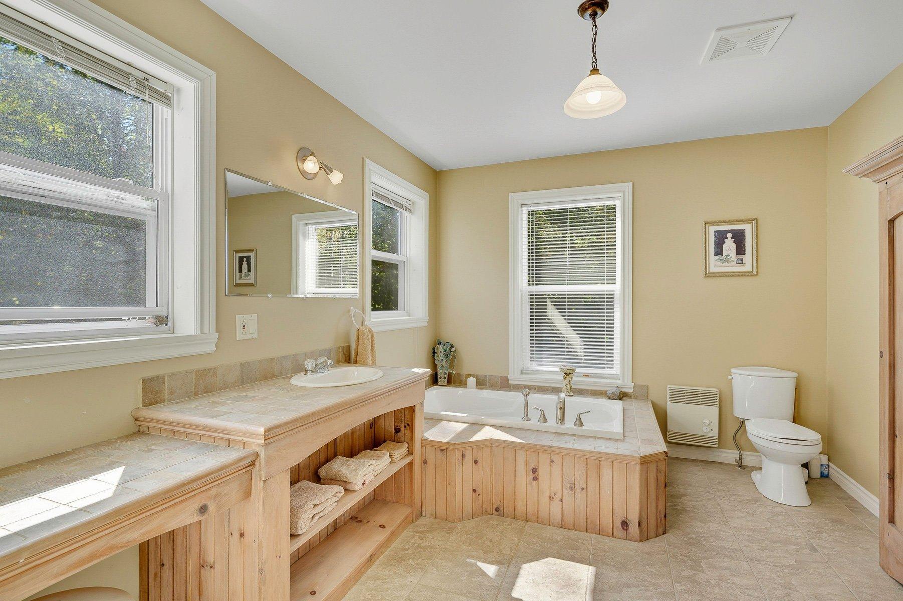









1507


Rue des Bécassines

,
Sainte-Adèle,




QC
J8B2C3

