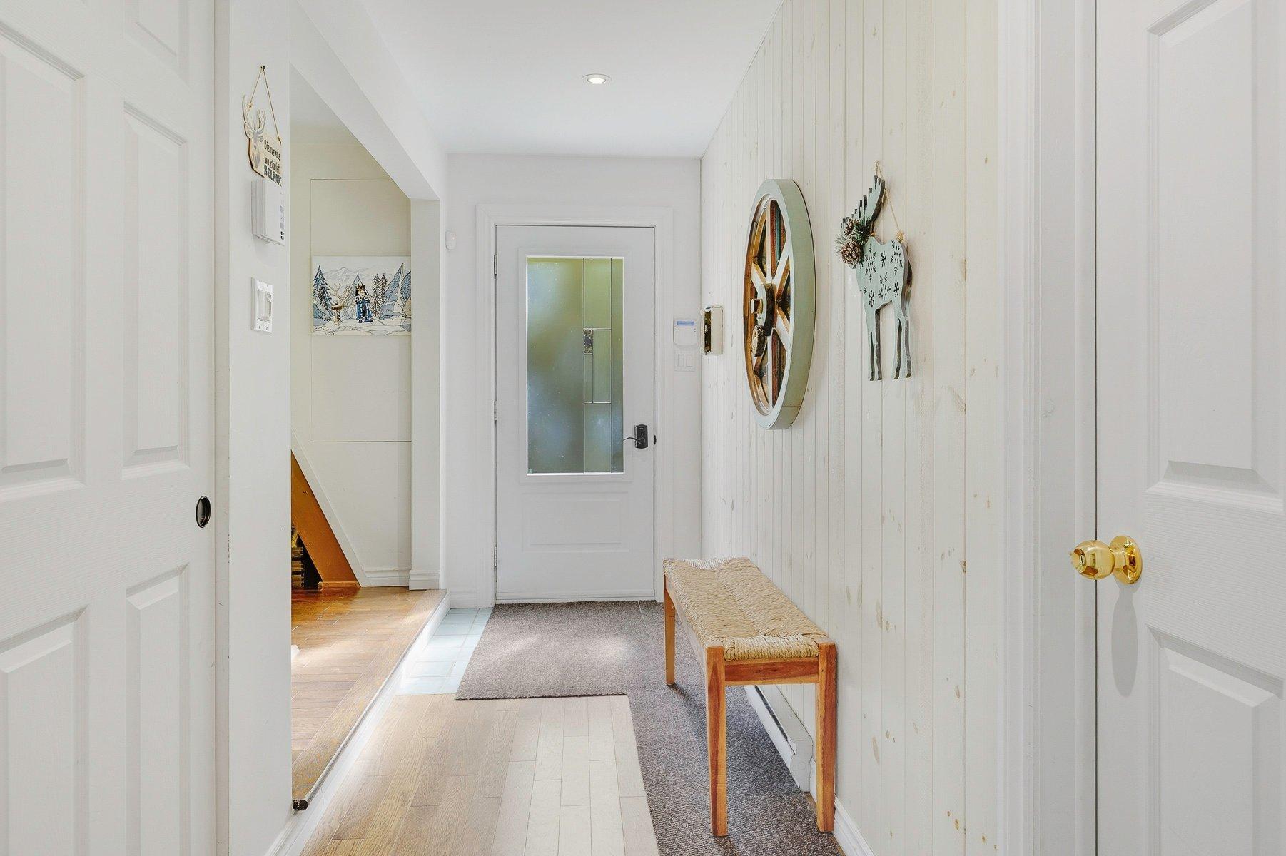 









1507


Rue des Bécassines

,
Sainte-Adèle,




QC
J8B2C3

