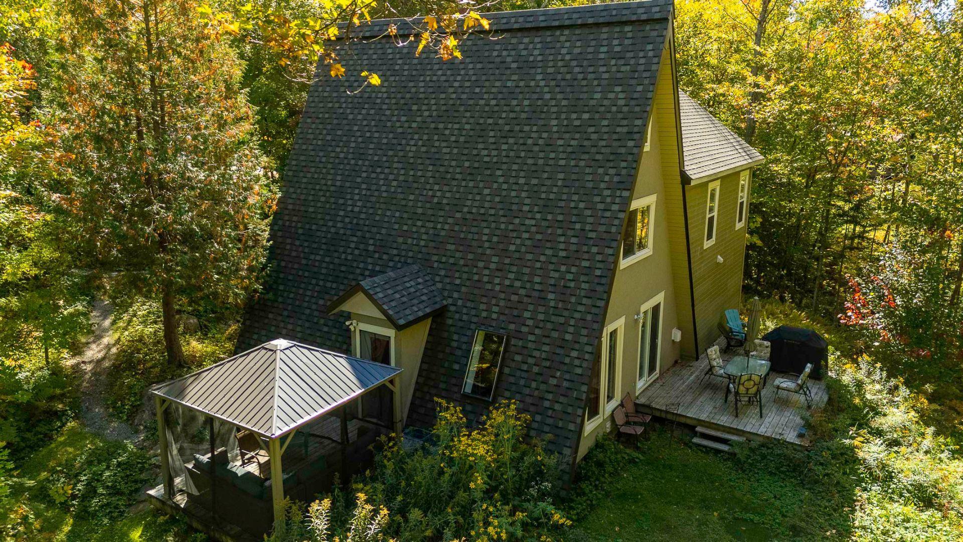 









1507


Rue des Bécassines

,
Sainte-Adèle,




QC
J8B2C3

