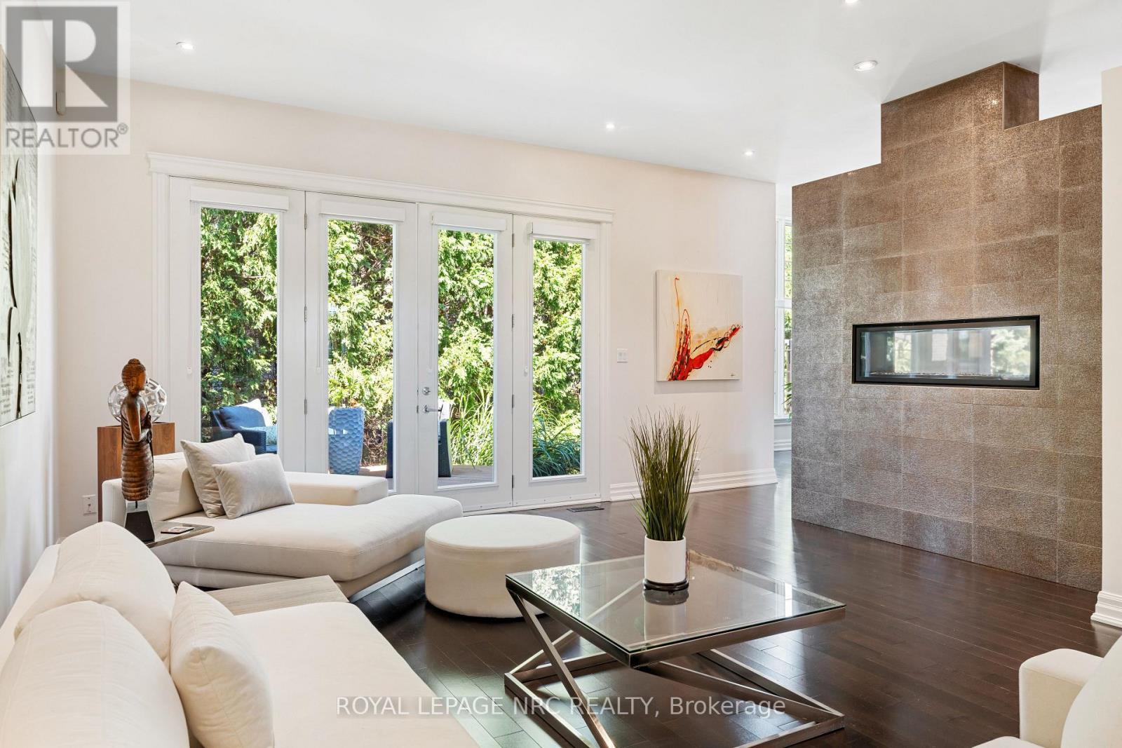 












3505 MATTHEWS DRIVE

,
Niagara Falls (Mt. Carmel),




Ontario
L2H2Z4

