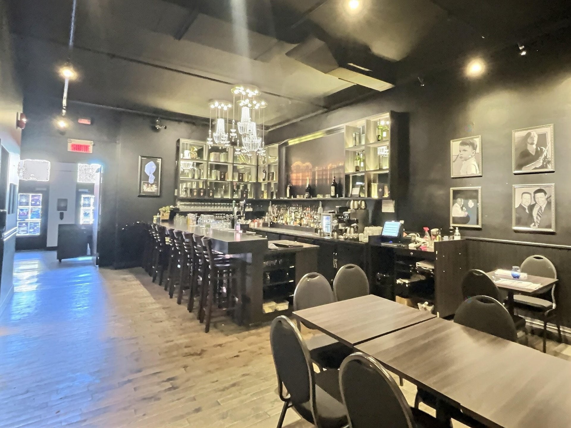 









321

 - 327


Rue des Forges

,
Trois-Rivières,




QC
G9A2G9

