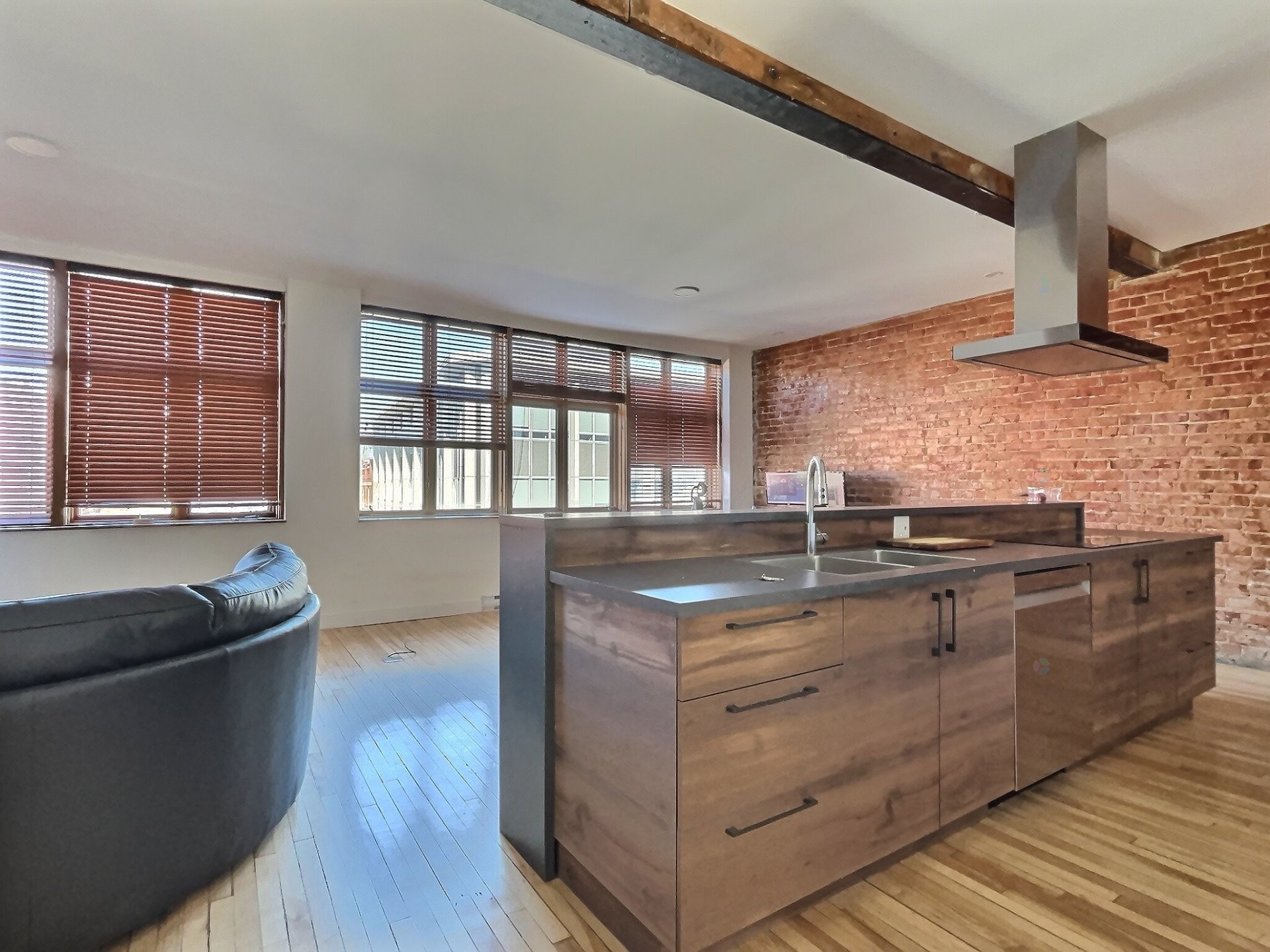 









321

 - 327


Rue des Forges

,
Trois-Rivières,




QC
G9A2G9

