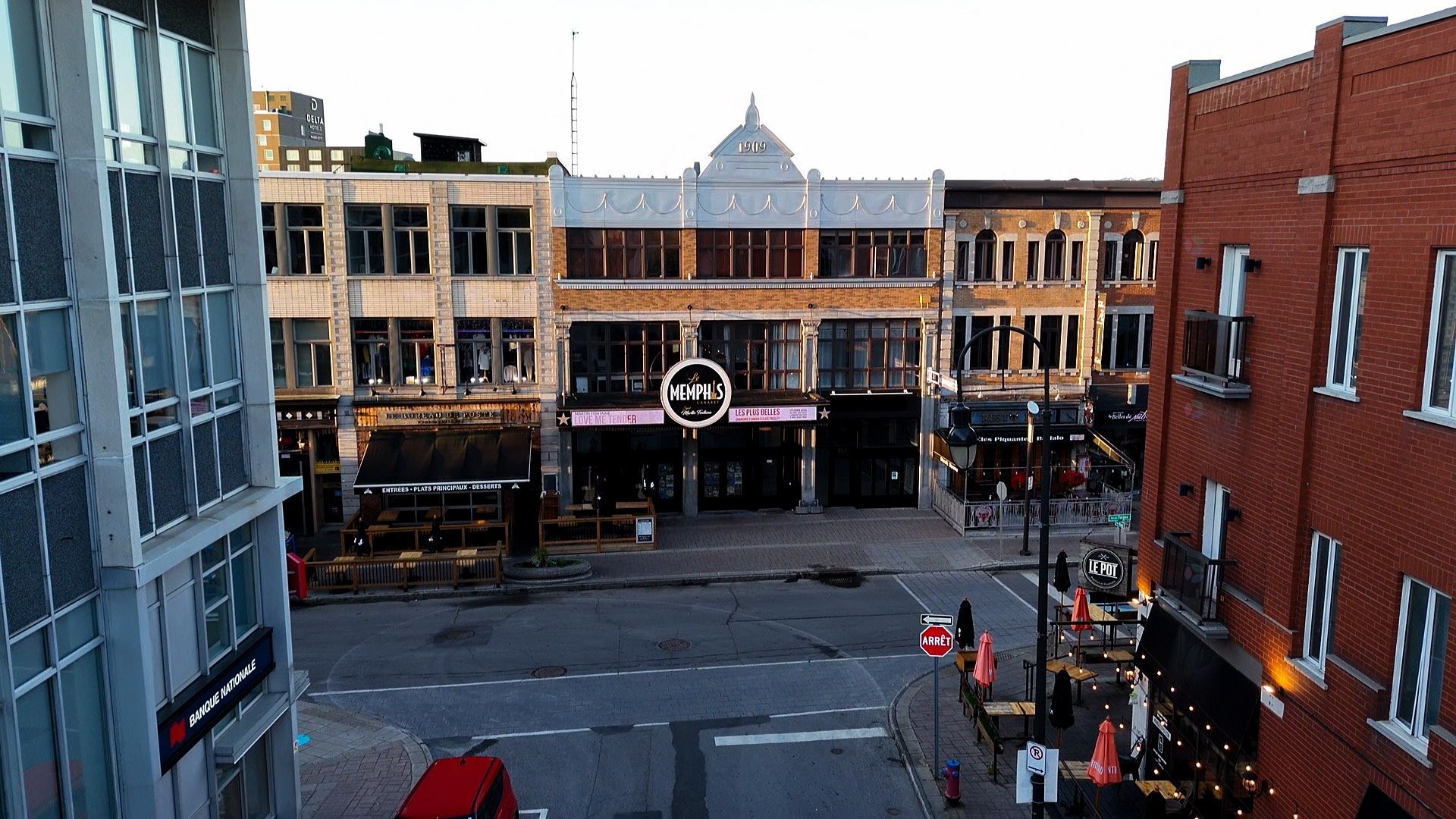 









321

 - 327


Rue des Forges

,
Trois-Rivières,




QC
G9A2G9

