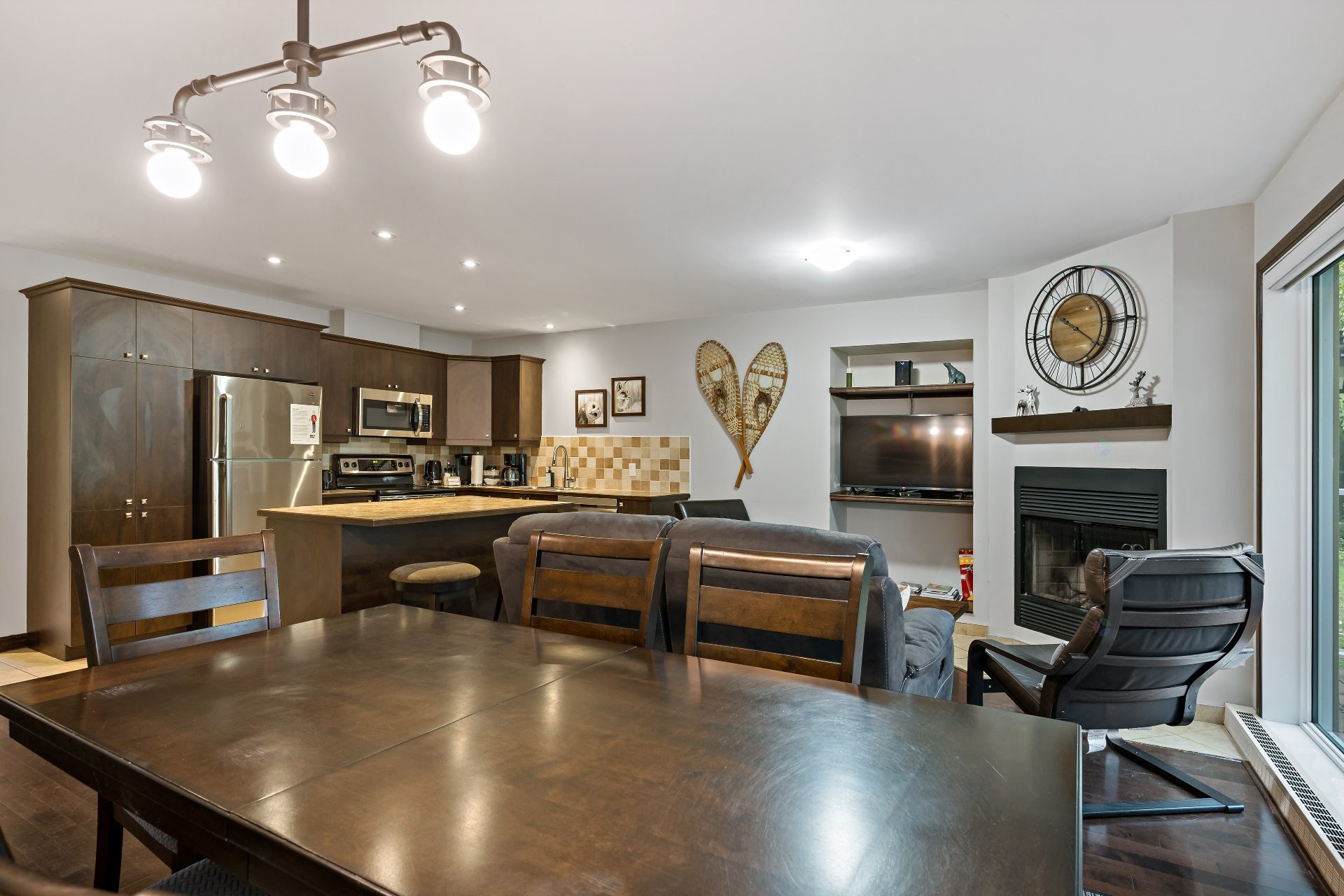 









214


Allée Boréalis

,
Mont-Tremblant,




QC
J8E0A4

