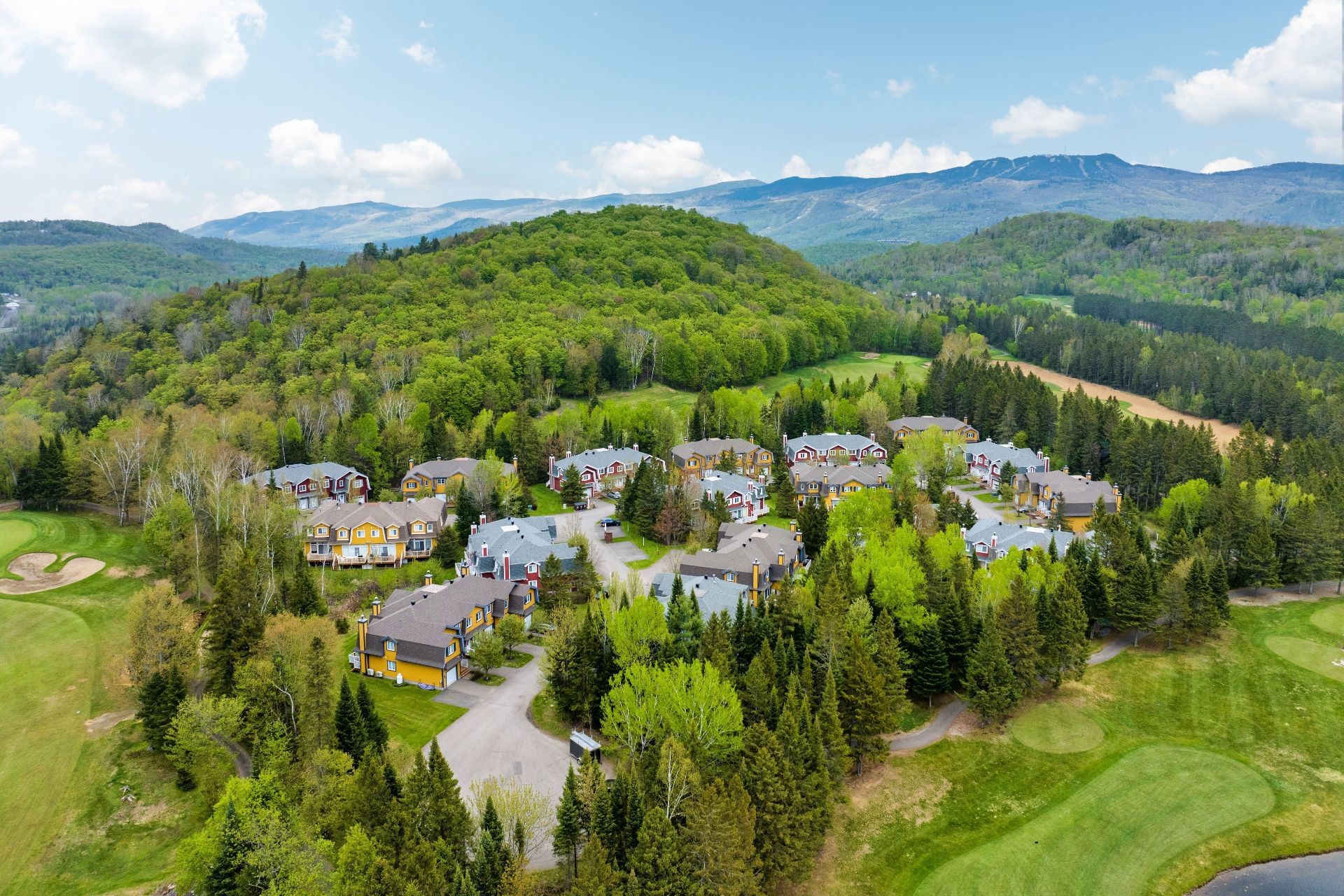 









214


Allée Boréalis

,
Mont-Tremblant,




QC
J8E0A4

