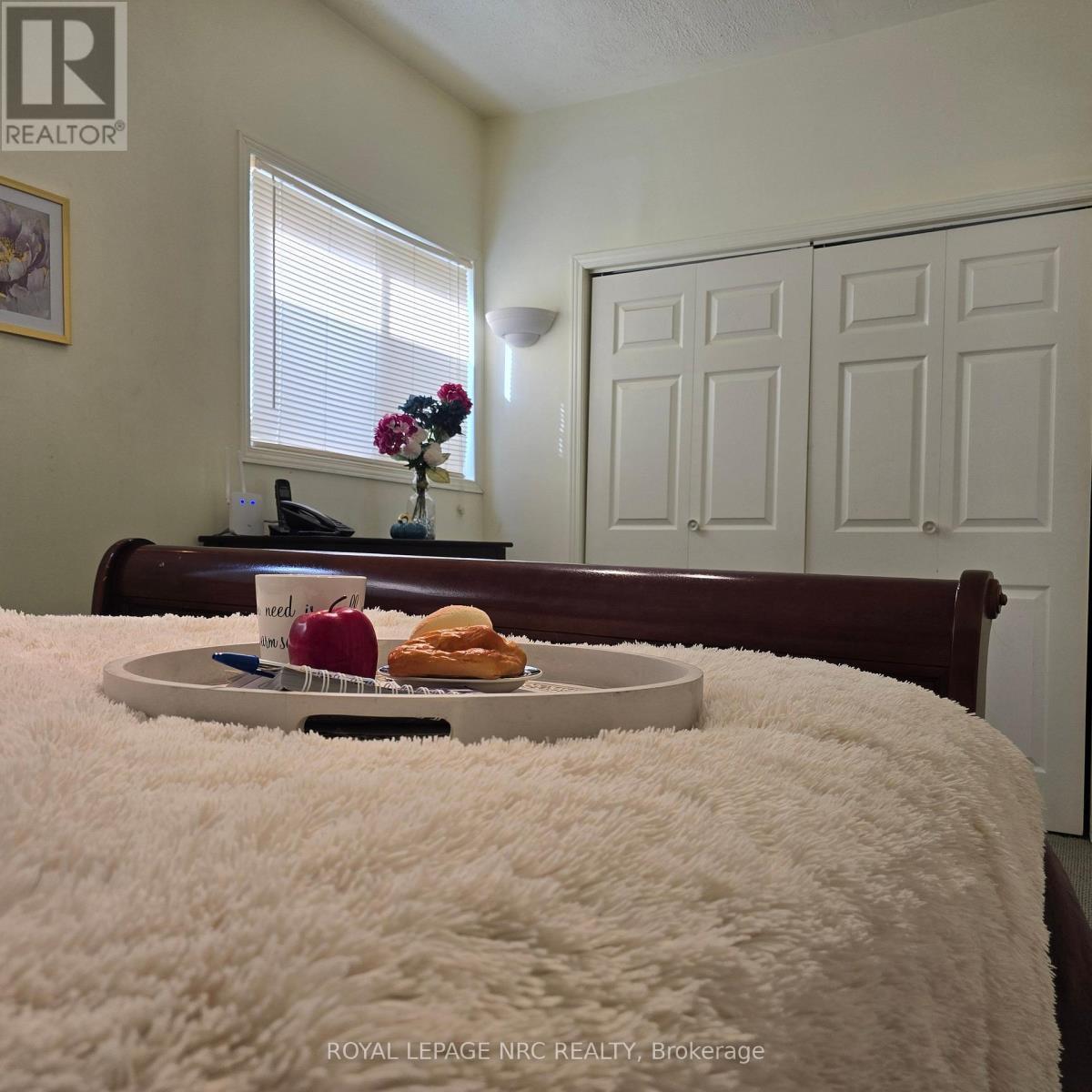 












52 WILEY STREET

,
St. Catharines (Downtown),




Ontario
L2R4G2

