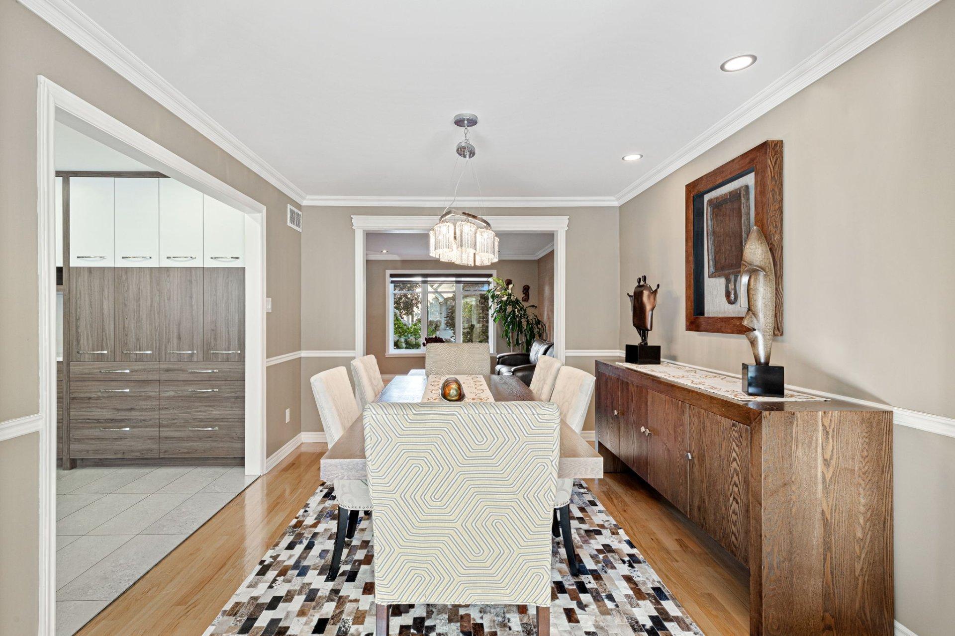 









314


Rue de Gascogne

,
Boucherville,




QC
J4B8T2

