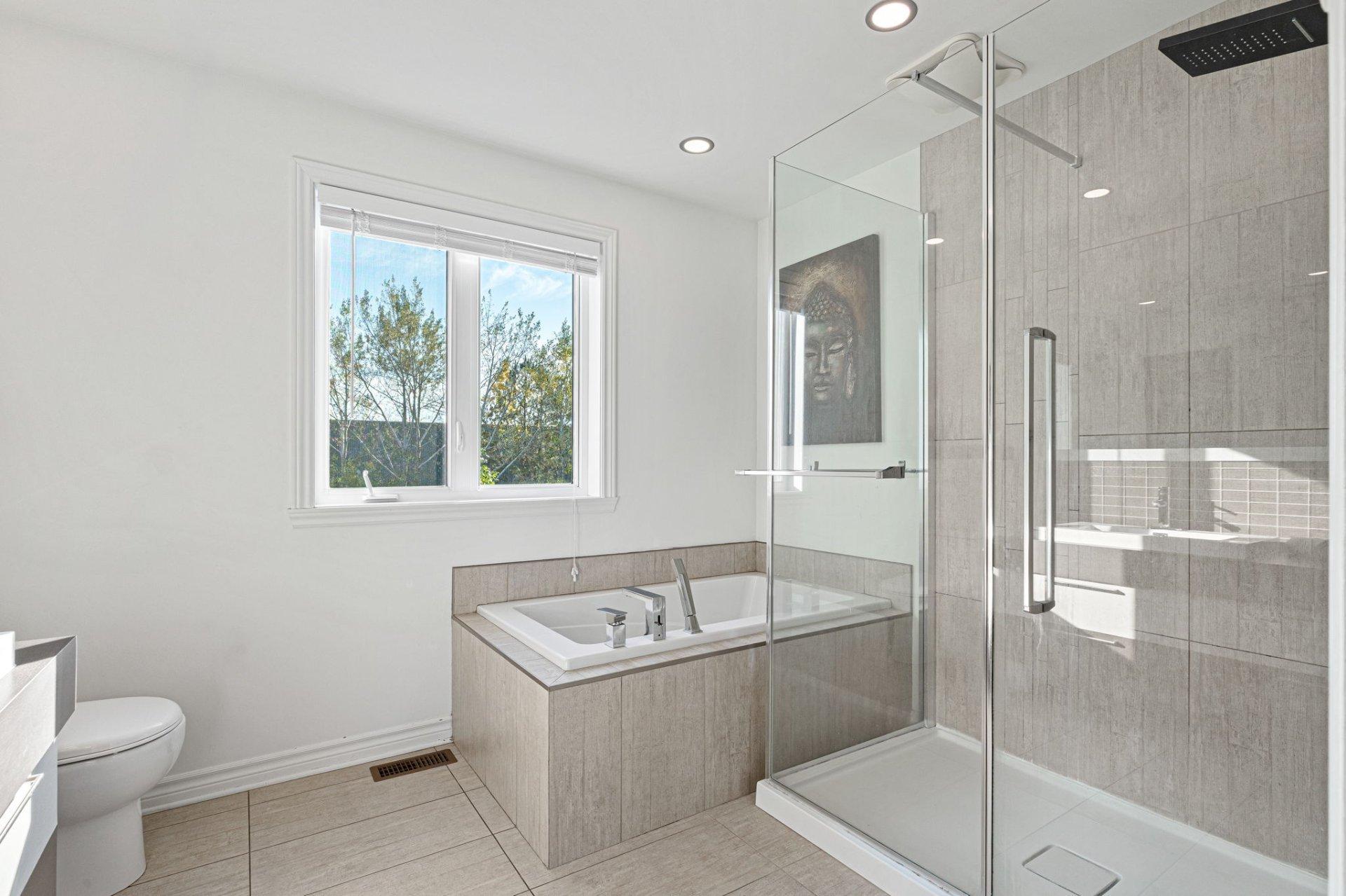 









314


Rue de Gascogne

,
Boucherville,




QC
J4B8T2

