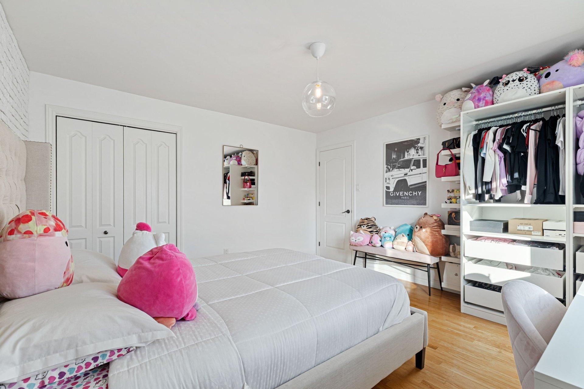 









314


Rue de Gascogne

,
Boucherville,




QC
J4B8T2

