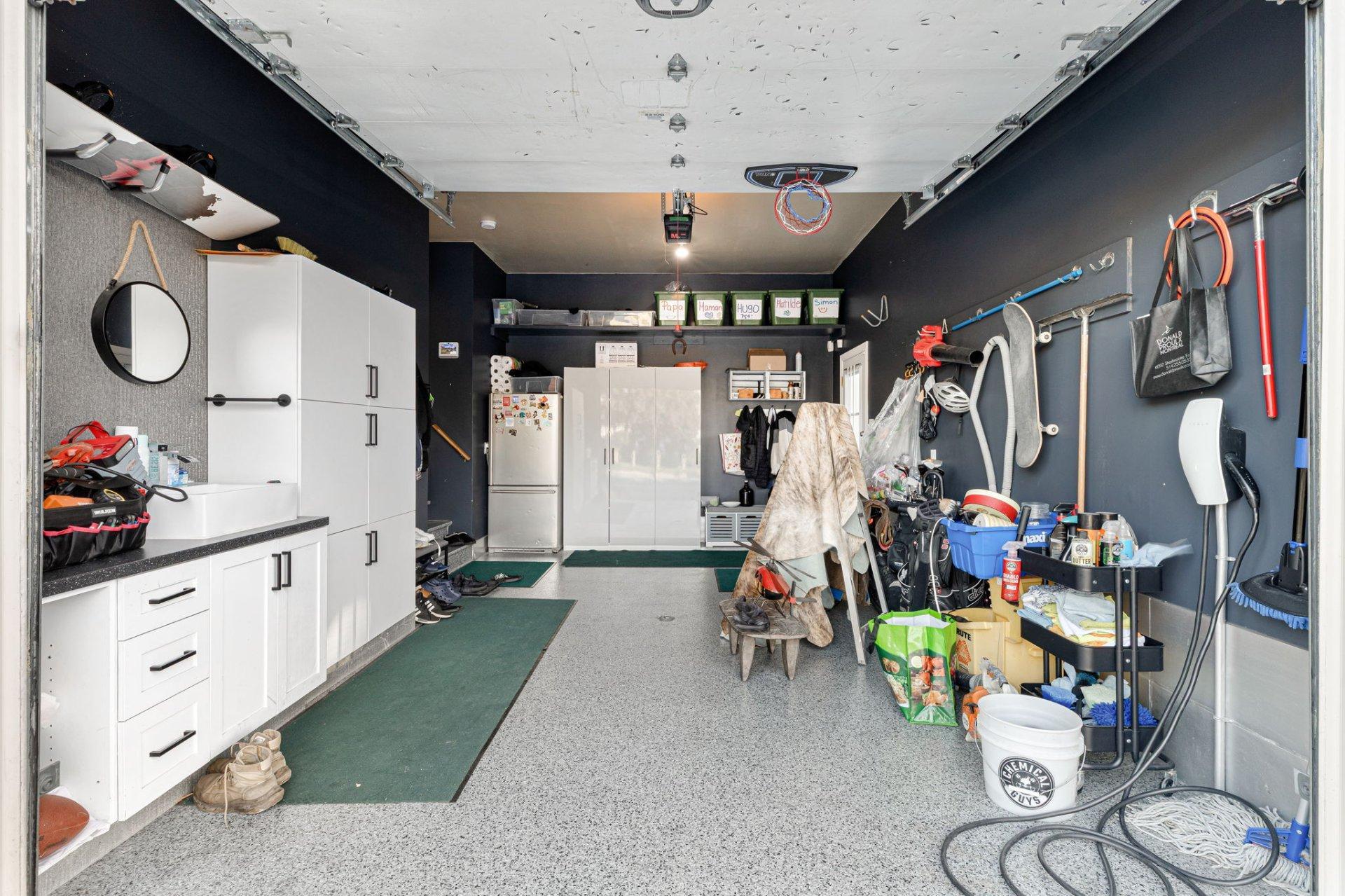 









314


Rue de Gascogne

,
Boucherville,




QC
J4B8T2

