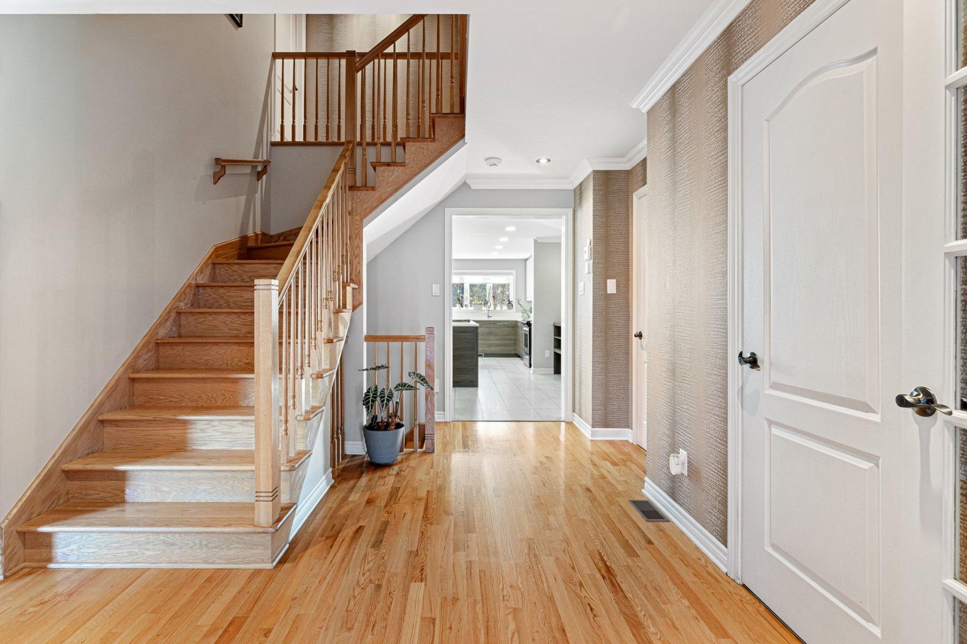 









314


Rue de Gascogne

,
Boucherville,




QC
J4B8T2

